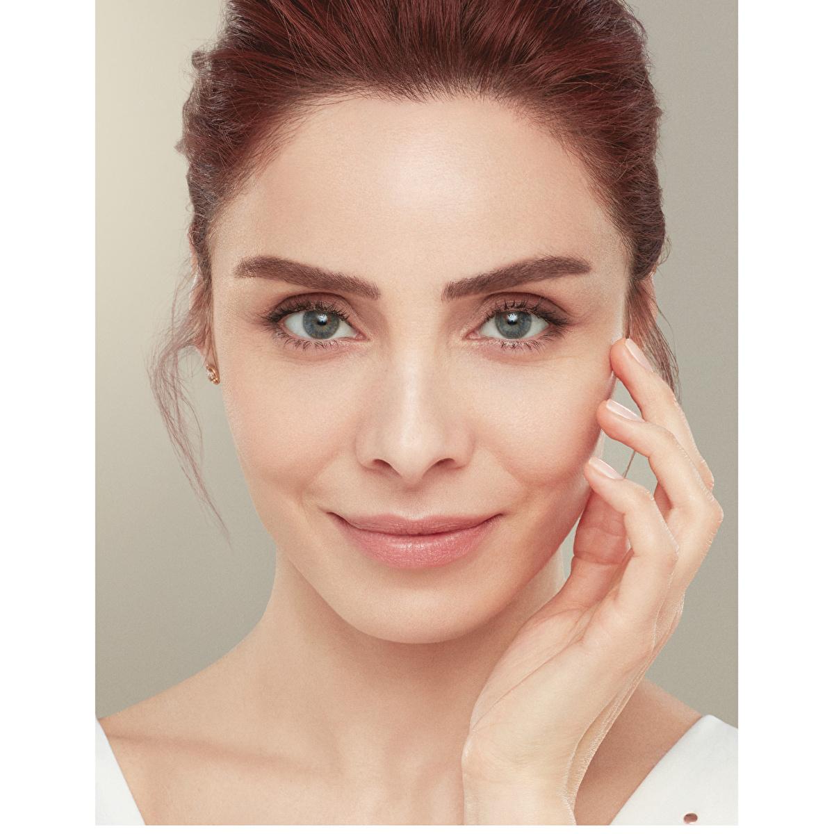 Loreal Paris Anti-Wrinkle Moisturizing Cream for Mature Skin 60+ - Nourishes, Hydrates, Reduces Wrinkles & Age Spots