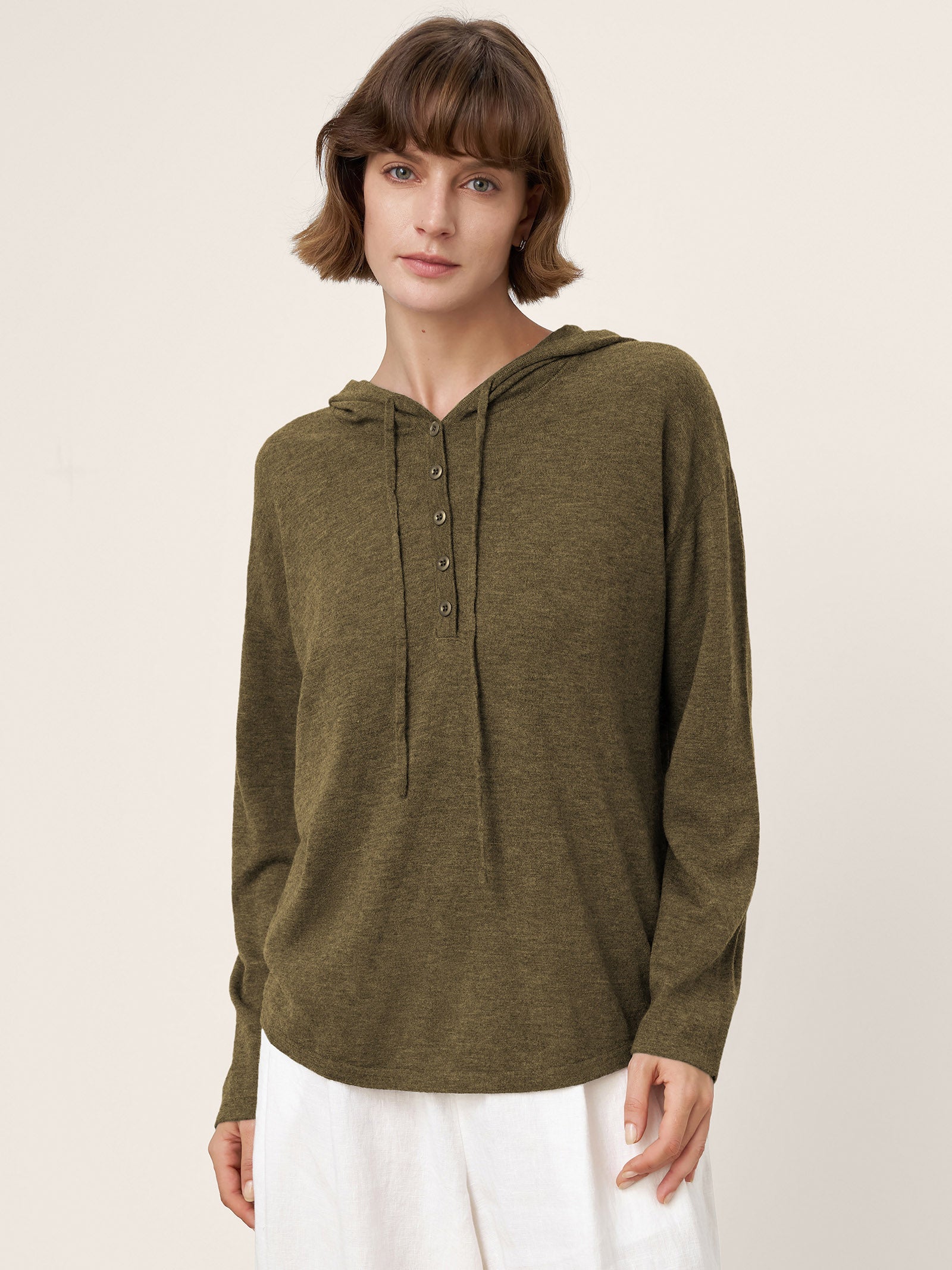 LINTICO 100% Extra-Fine Merino Wool Knit Hooded Sweatshirt SIA — feature highlight