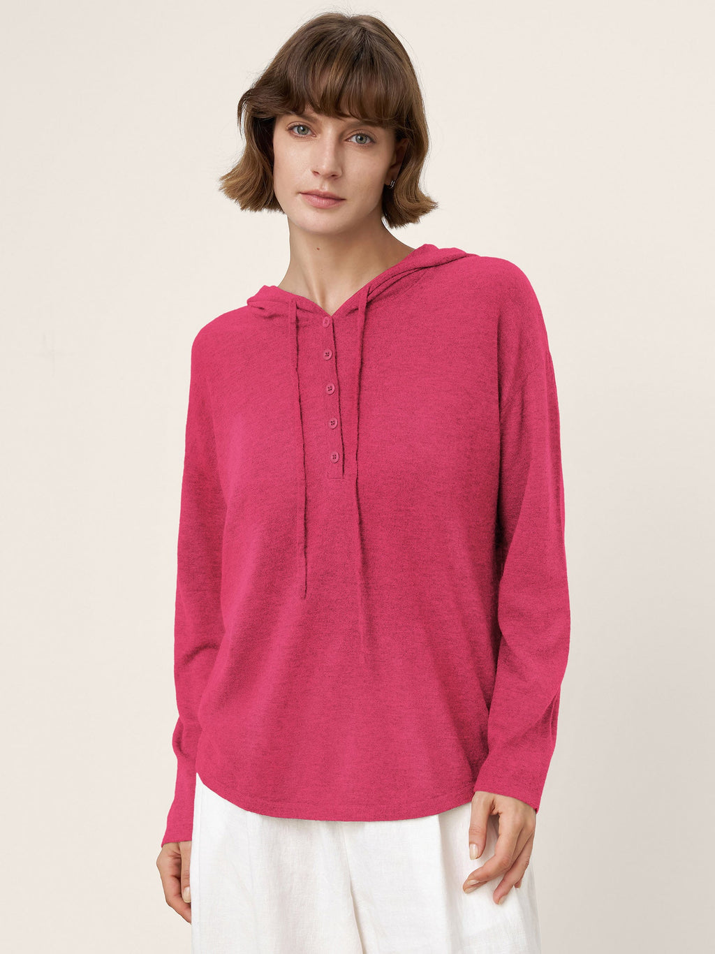LINTICO 100% Extra-Fine Merino Wool Knit Hooded Sweatshirt SIA — fabric or material detail