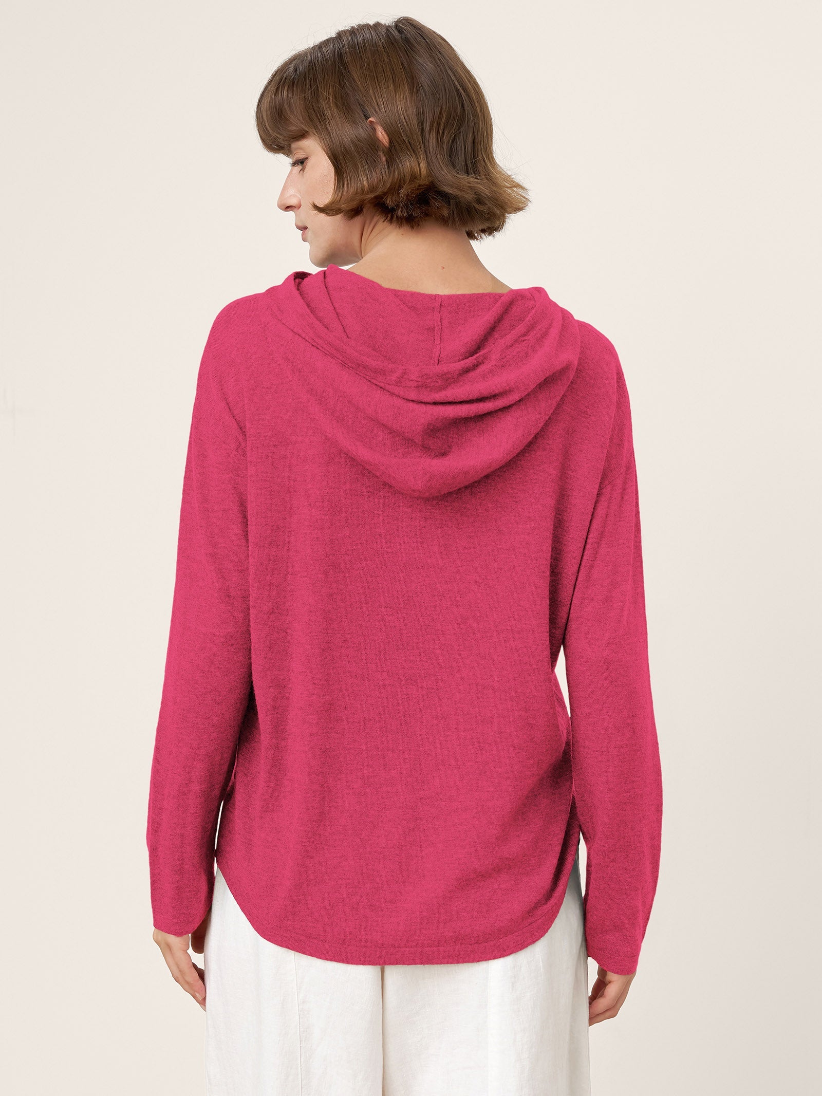 LINTICO 100% Extra-Fine Merino Wool Knit Hooded Sweatshirt SIA — feature highlight