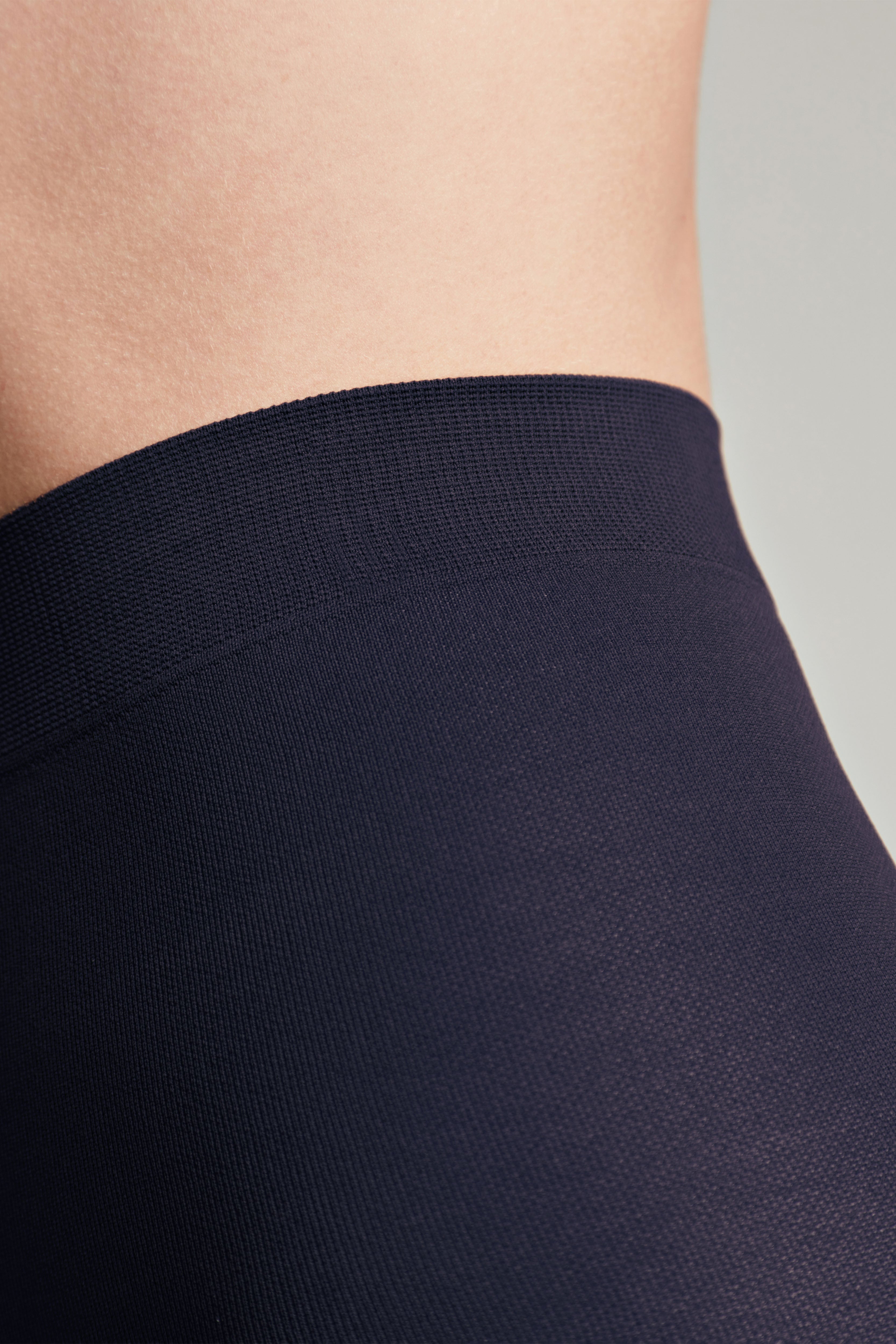 TheRanok.com Tights Conte Episode 80 Den - Microfibra Matte Opaque — feature highlight