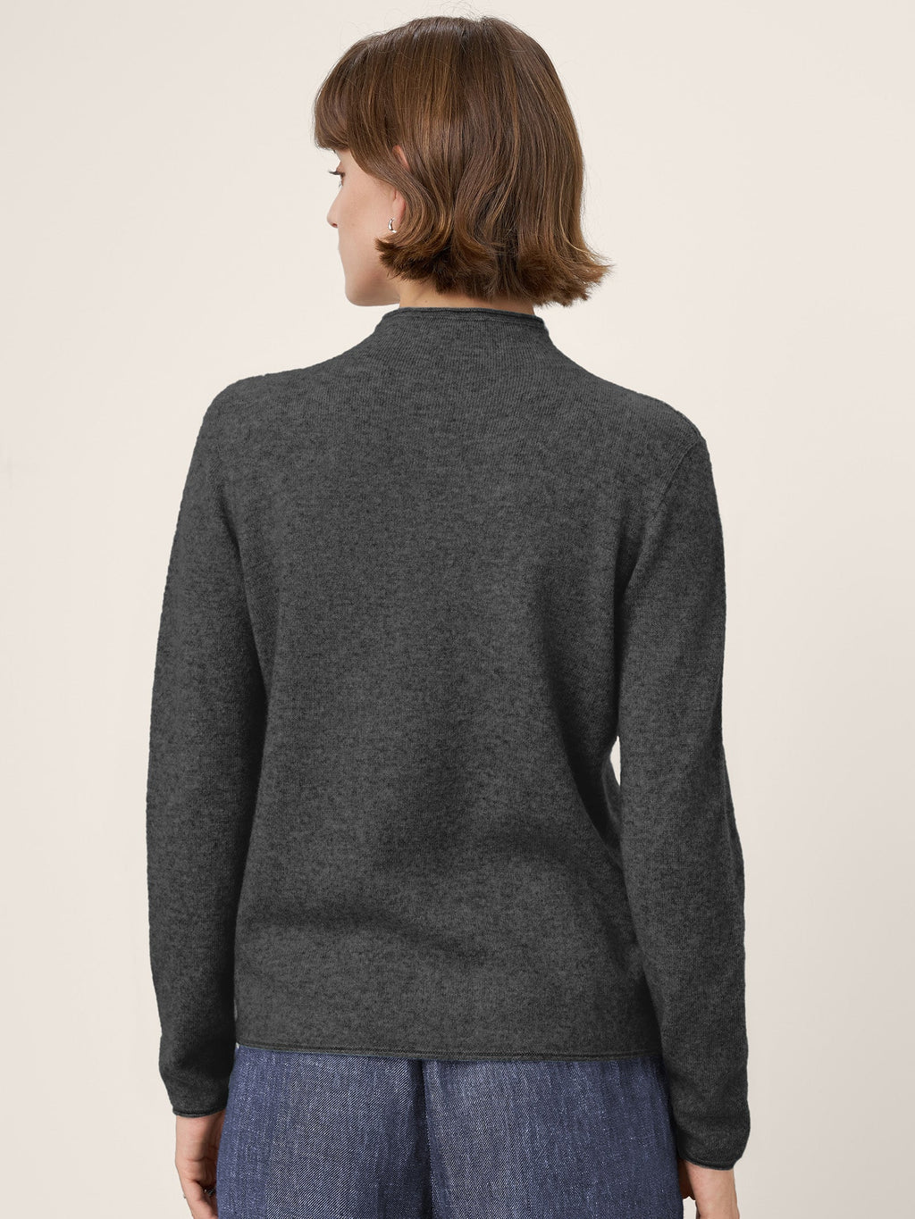 LINTICO Premium Cashmere Blend Hand-Finished Seamless Mock Neck Lettuce Edge Sweater ZELIE — color detail