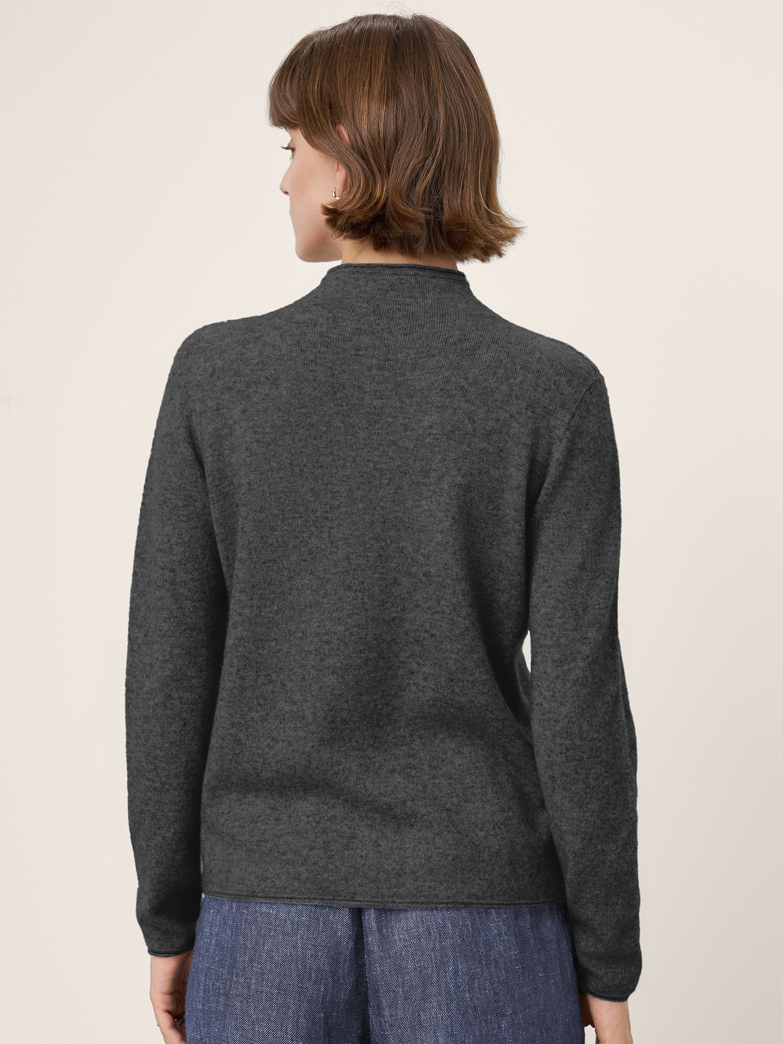 LINTICO Premium Cashmere Blend Hand-Finished Seamless Mock Neck Lettuce Edge Sweater ZELIE — color detail
