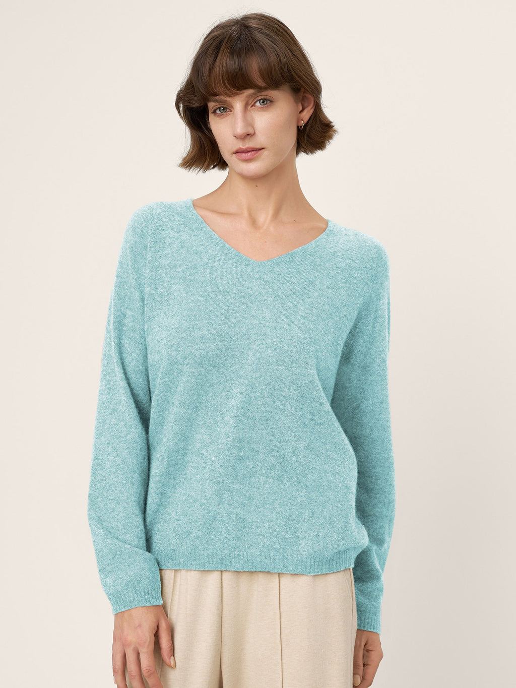 LINTICO Mongolian Cashmere & Mulberry Silk Seamless Ribbed Trim V-Neck Sweater TESSA — side view