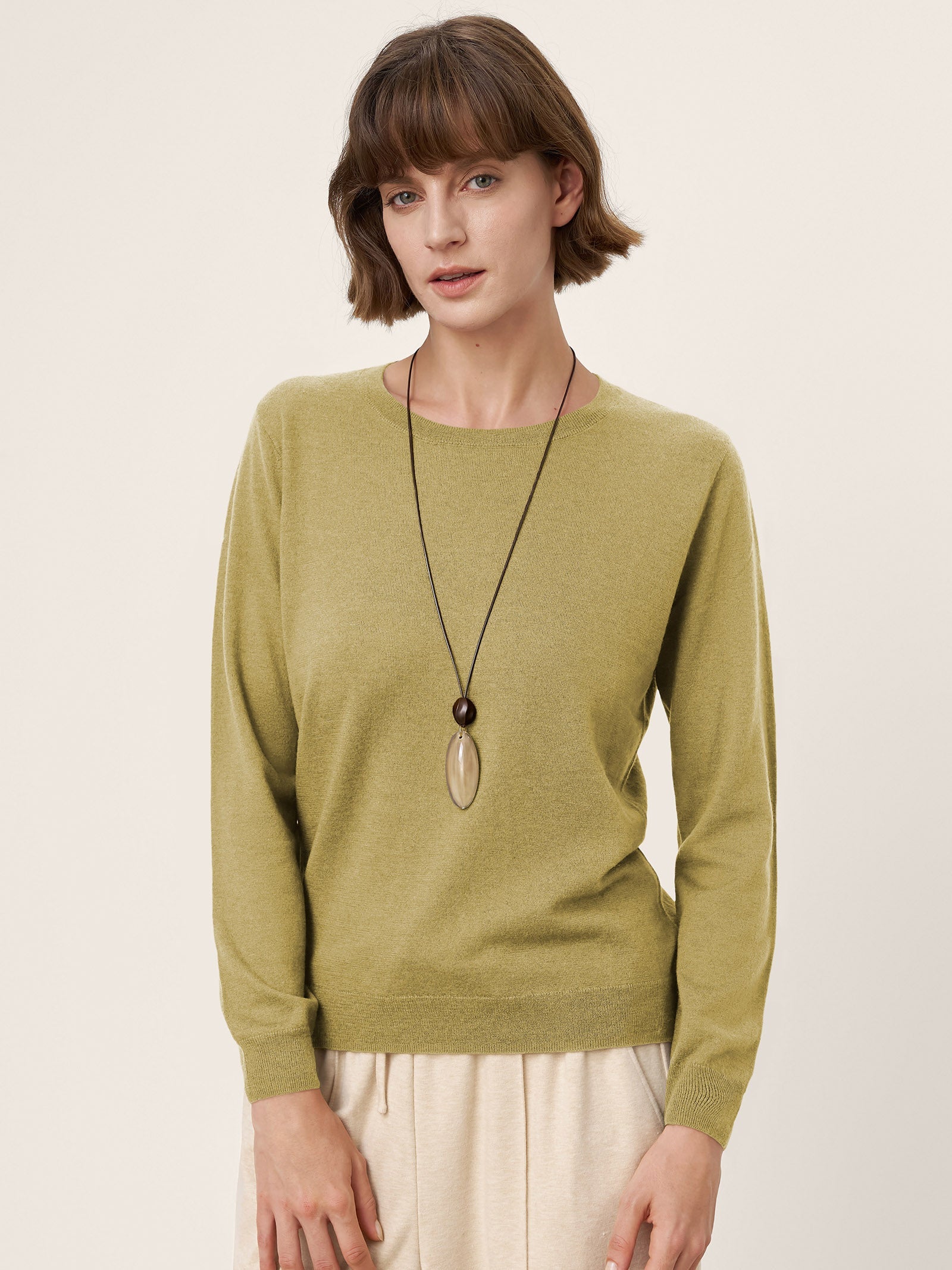LINTICO 100% Extra-Fine Merino Wool Essential Crew Neck Knit Sweater BRIDGET — detail shot 9