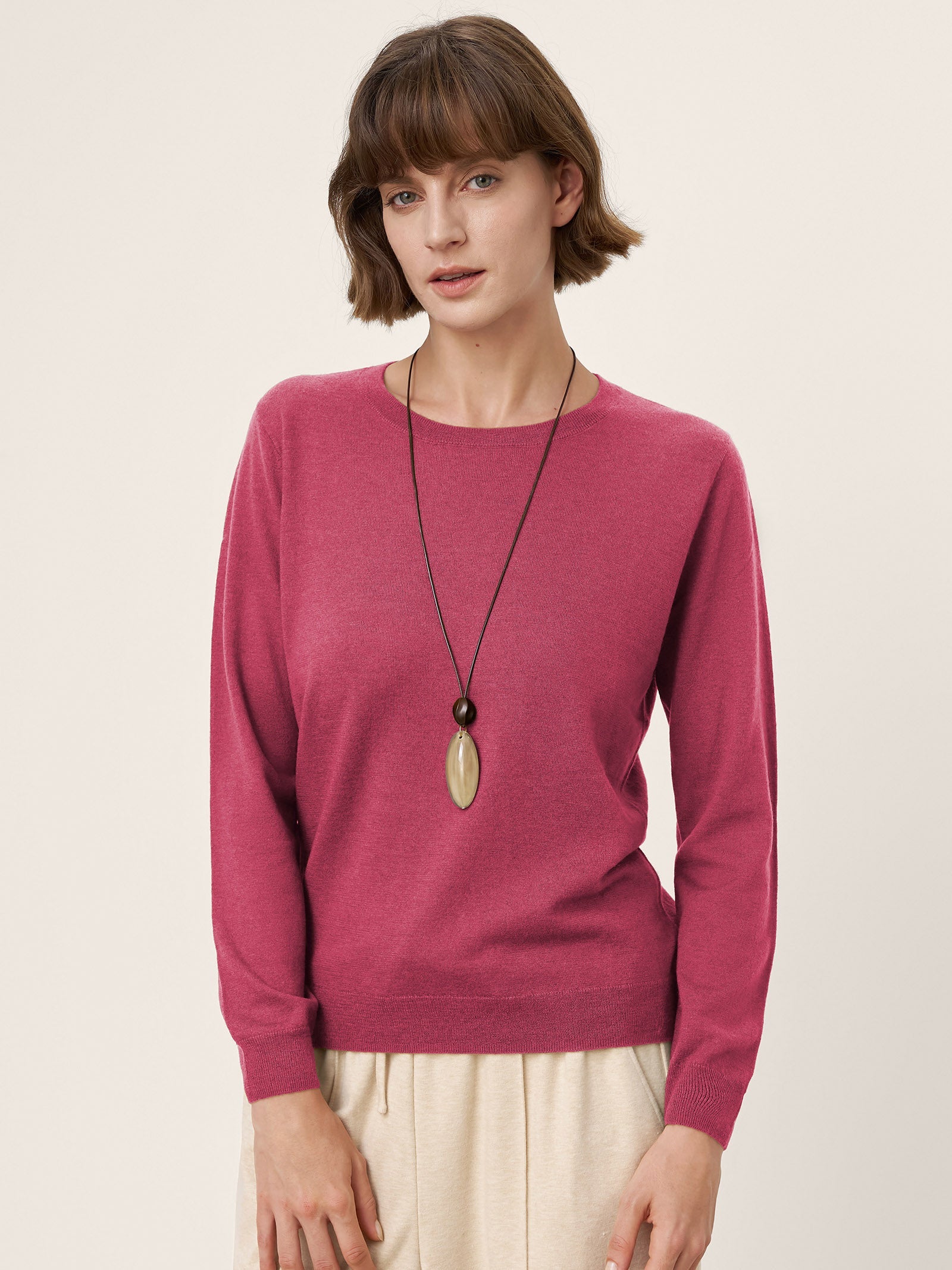 LINTICO 100% Extra-Fine Merino Wool Essential Crew Neck Knit Sweater BRIDGET — comparison shot