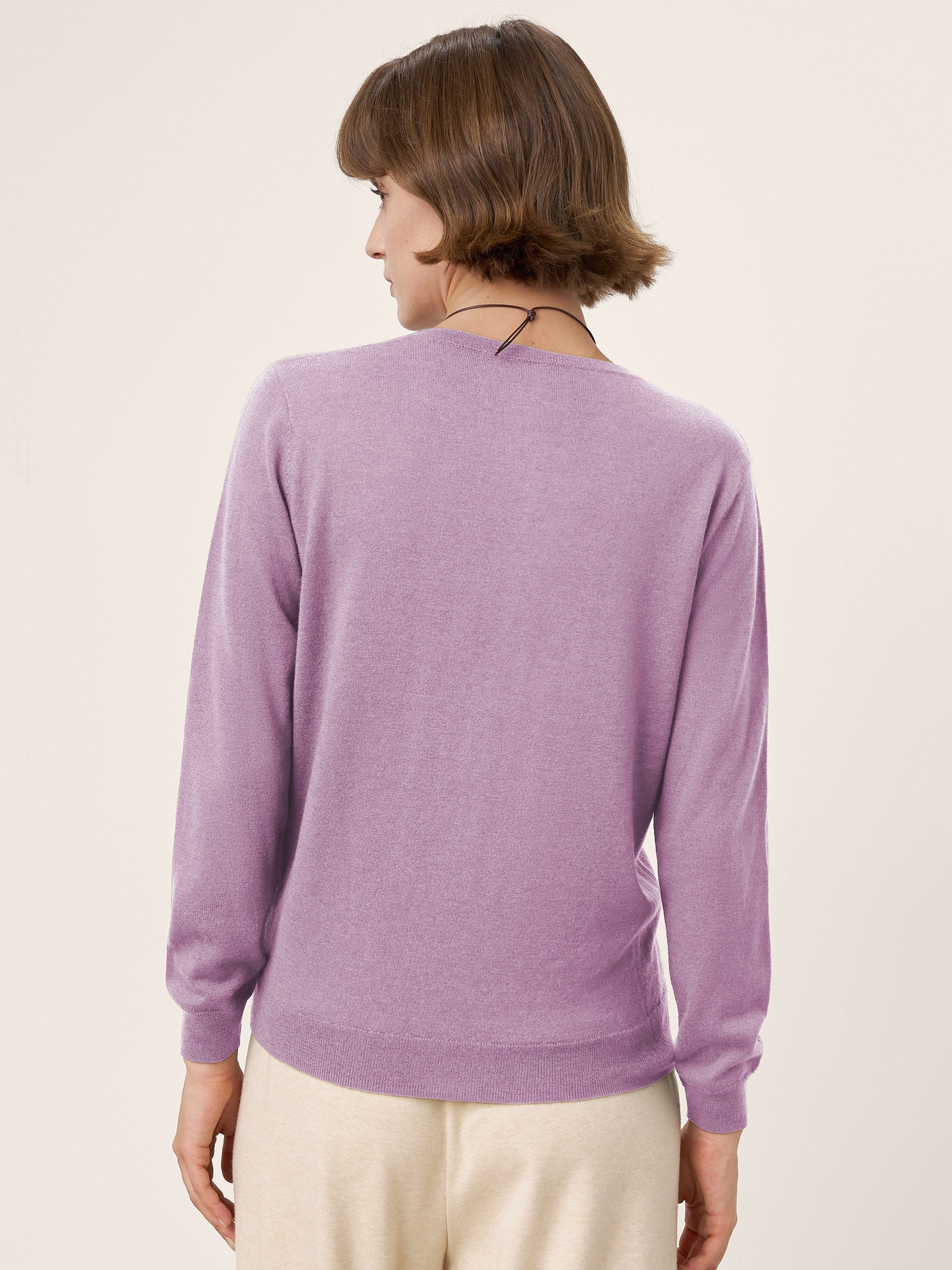 LINTICO 100% Extra-Fine Merino Wool Essential Crew Neck Knit Sweater BRIDGET — color detail