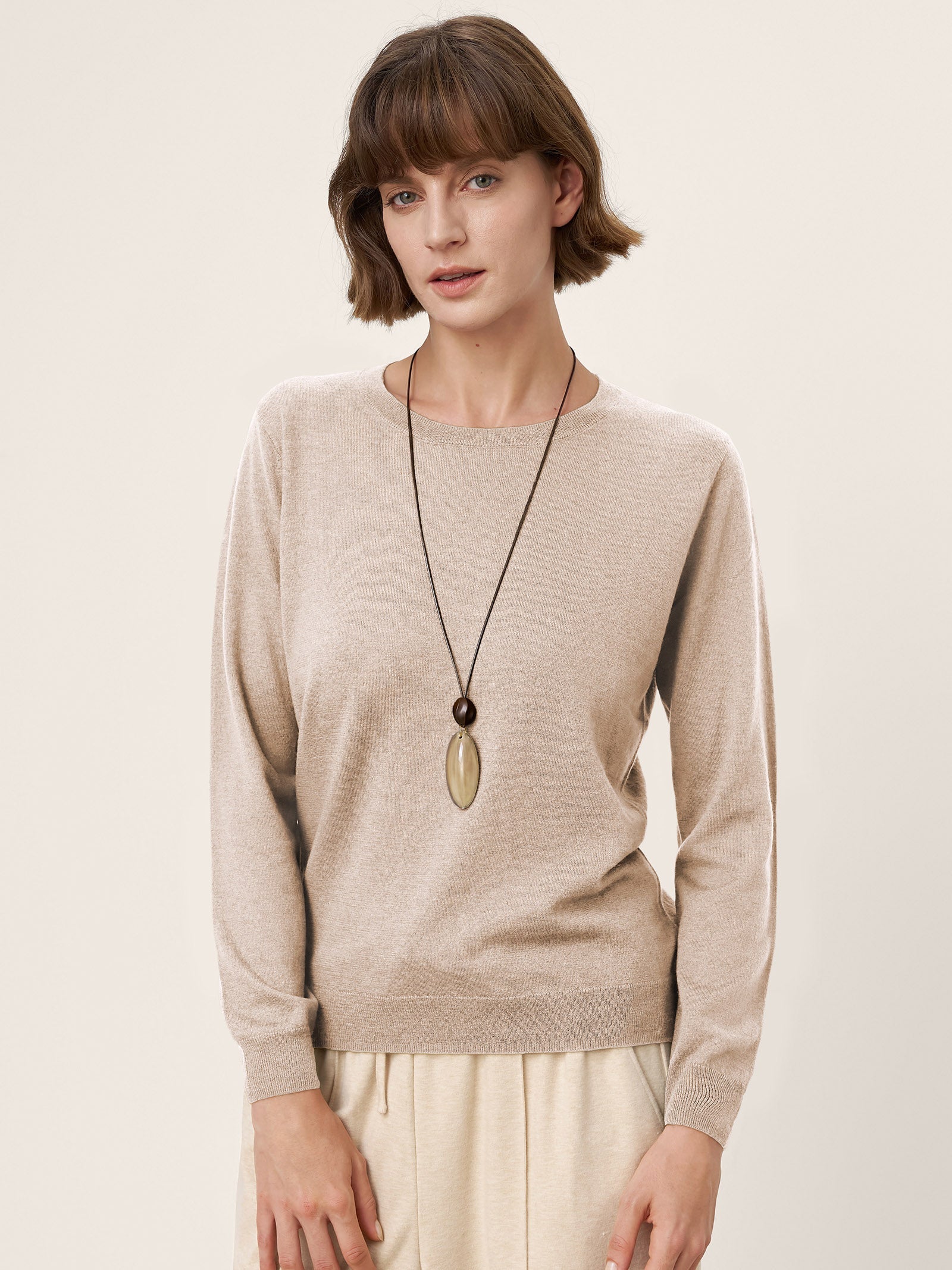LINTICO 100% Extra-Fine Merino Wool Essential Crew Neck Knit Sweater BRIDGET — alternative angle