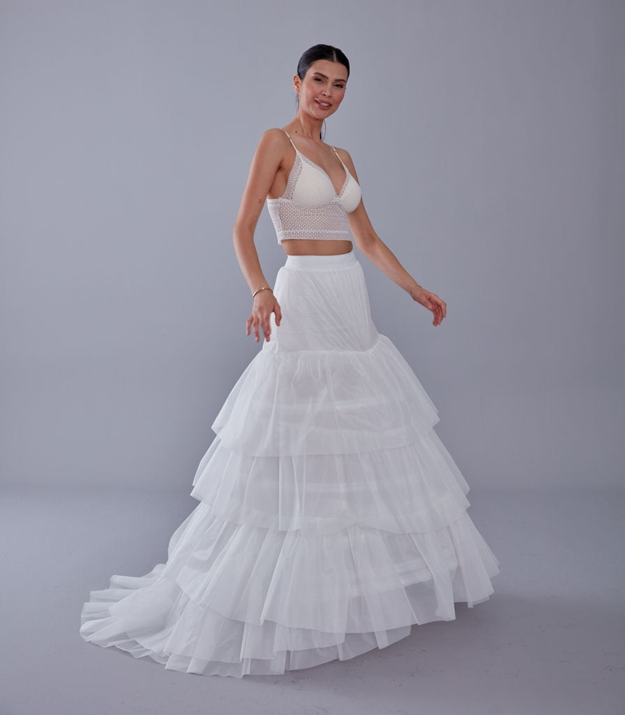 A line petticoat with train, Tiered Tulle Underskirt for Bridal Dress, Chapel Train Slip, White Crinoline 4 Hoop – Bridal Por