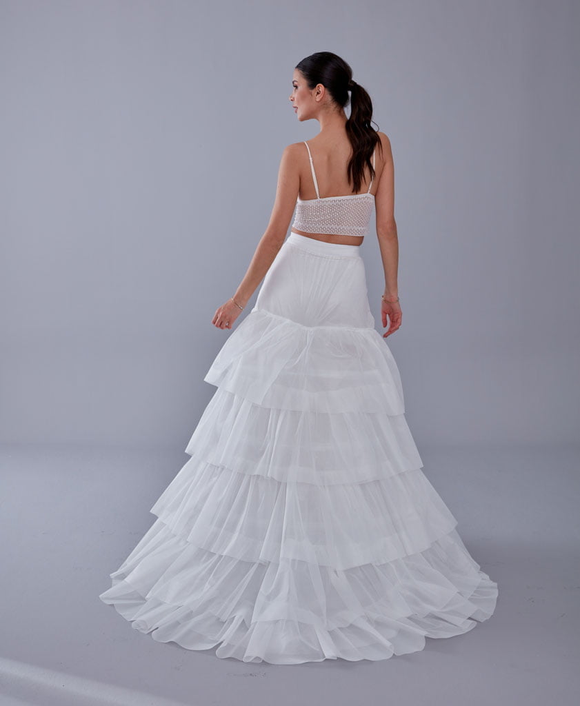 A line petticoat with train, Tiered Tulle Underskirt for Bridal Dress, Chapel Train Slip, White Crinoline 4 Hoop – Bridal Por