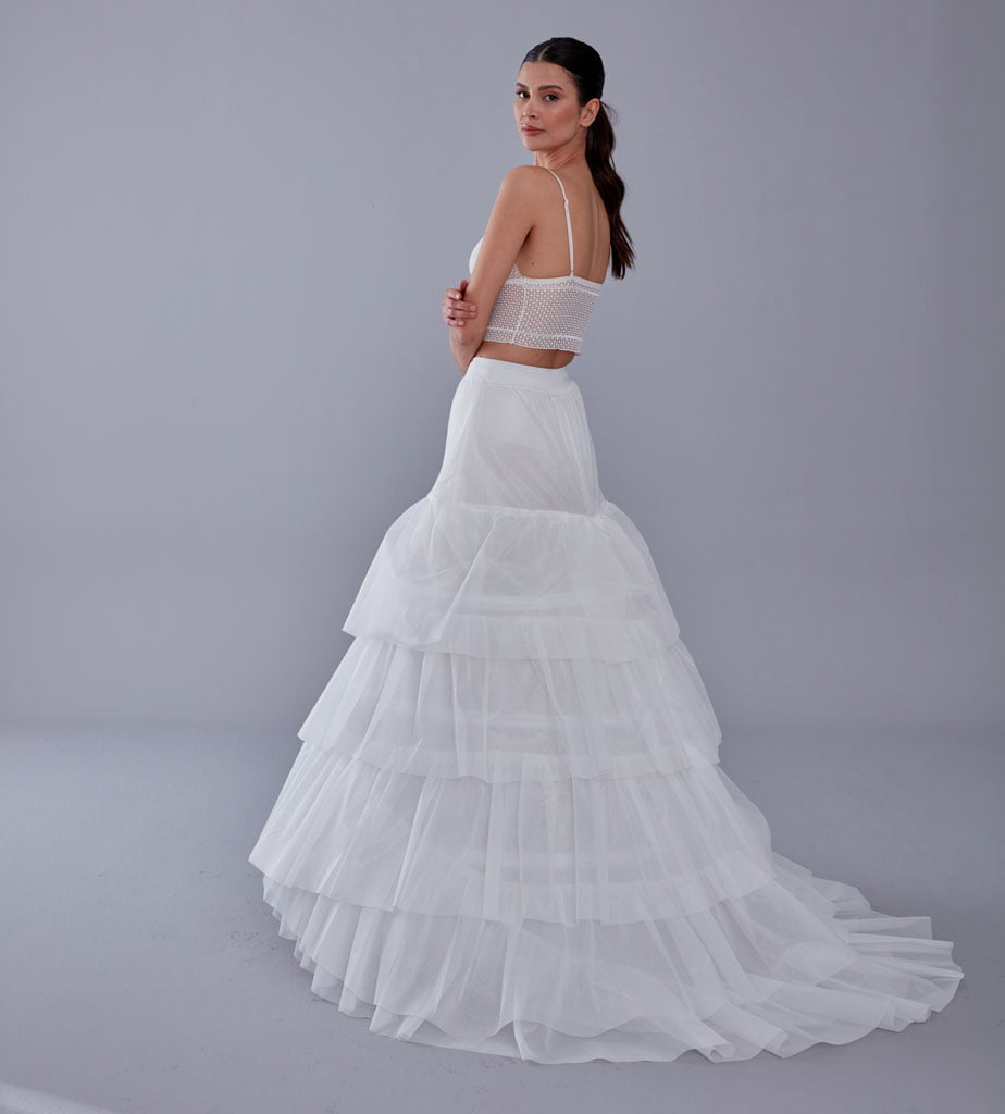 A line petticoat with train, Tiered Tulle Underskirt for Bridal Dress, Chapel Train Slip, White Crinoline 4 Hoop – Bridal Por