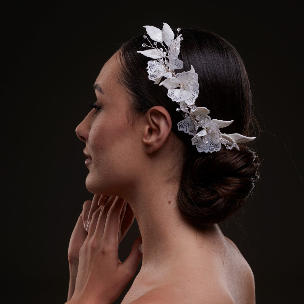 Elegant White Flower & Bead Bridal Hair Comb – Bridal Port