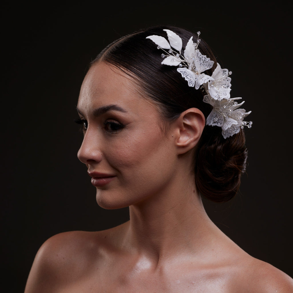 Elegant White Flower & Bead Bridal Hair Comb – Bridal Port, view 2