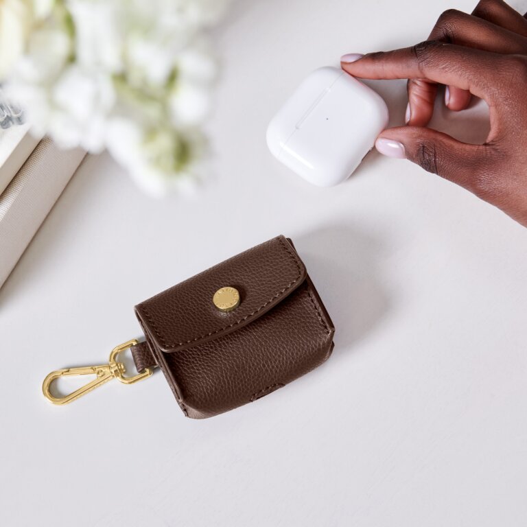 KADOU BOUTIQUE Evie Clip On AirPod Case — fabric or material detail