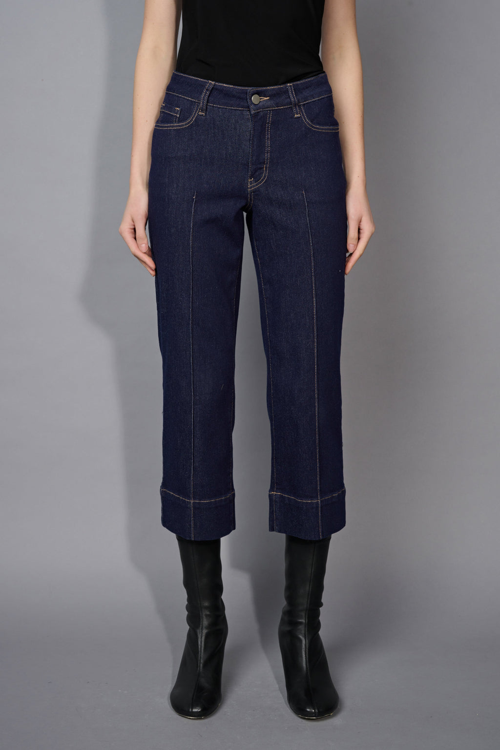 KADOU BOUTIQUE Wide Leg Cropped Jeans — main product shot
