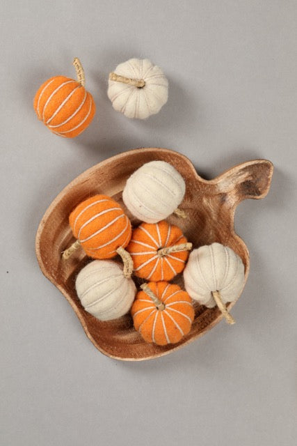 KADOU BOUTIQUE Ivory And Orange Pumpkin Bowl Filler - Set of 12 — main product shot