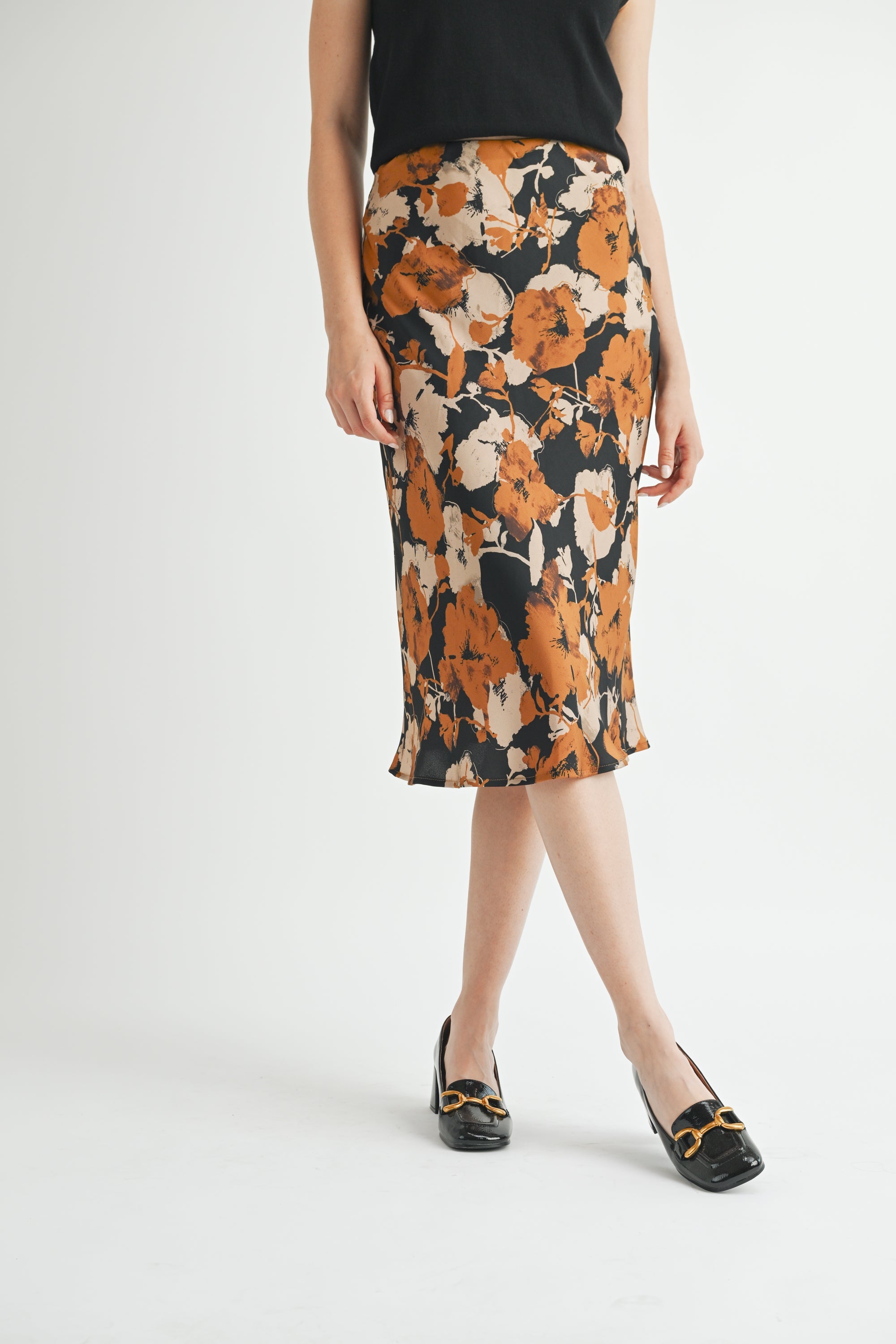 KADOU BOUTIQUE Black Floral Midi Skirt — side view