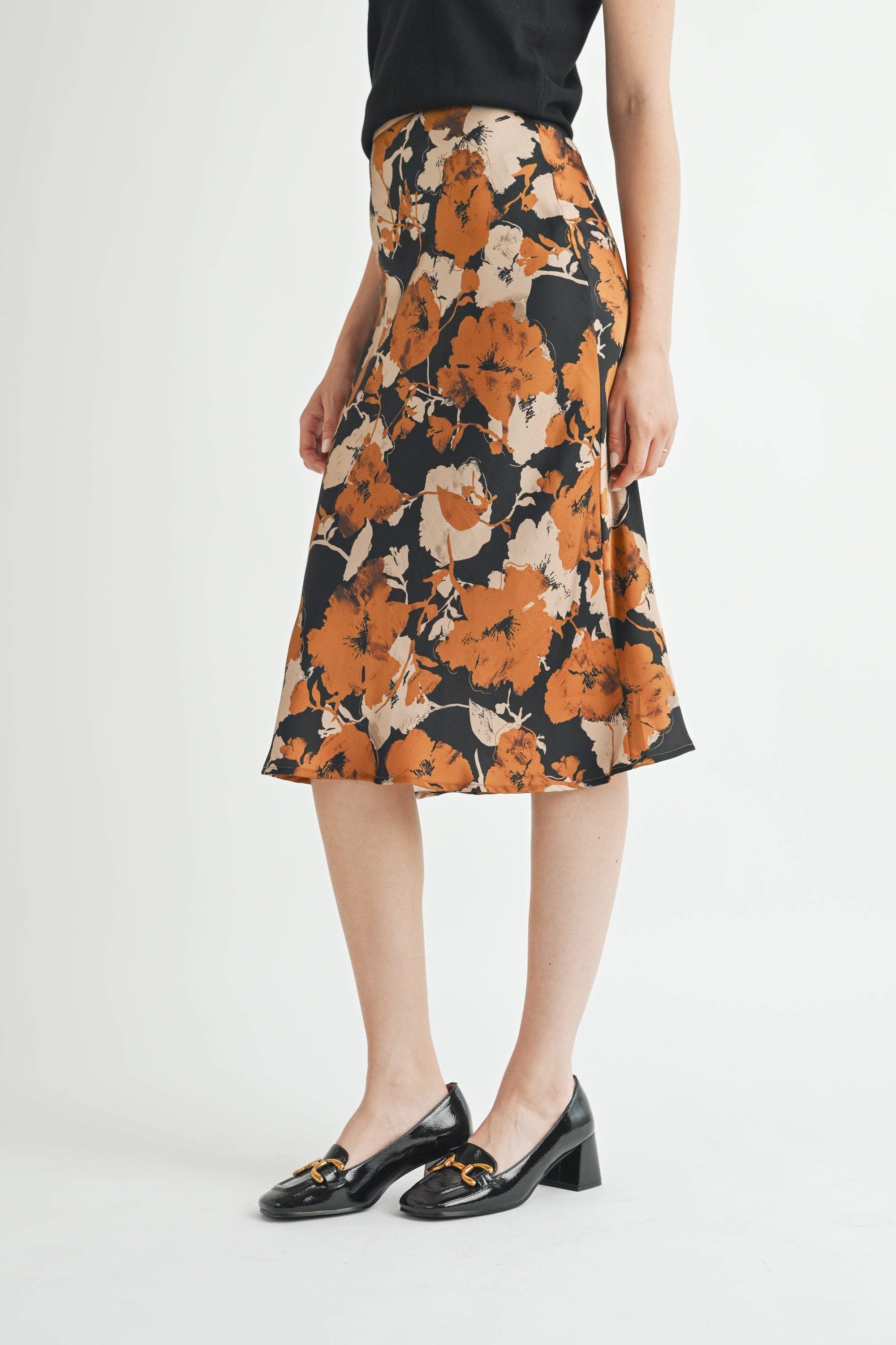 KADOU BOUTIQUE Black Floral Midi Skirt — detail close-up