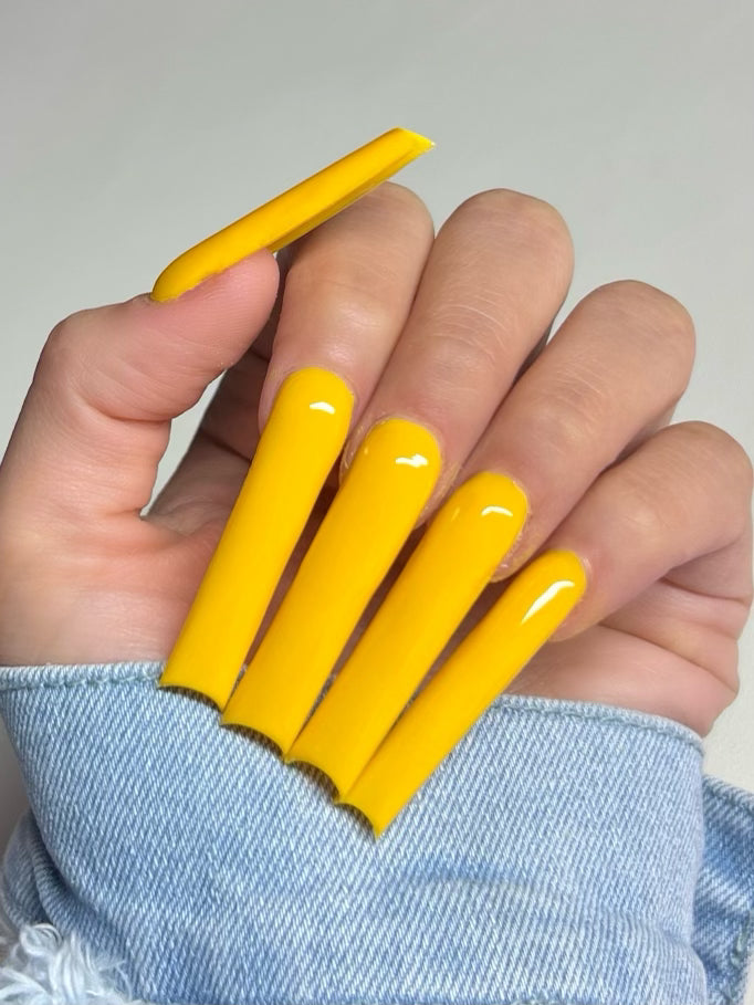 Bee-you-tiful – 2Cute Nails