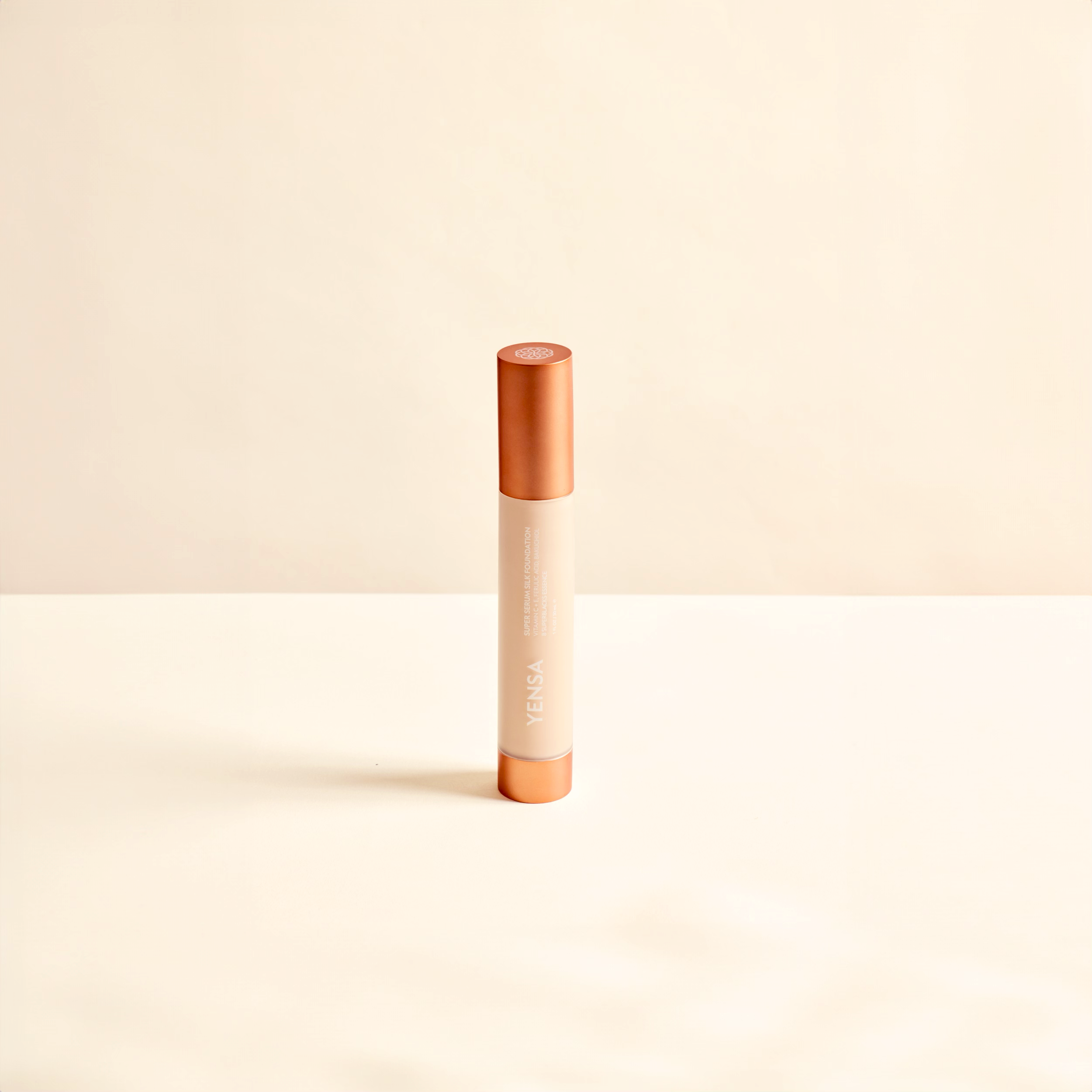 Super Serum Silk Natural Glow Hydrating Peptide Foundation for Radiant Skin by YENSA — detail shot 4