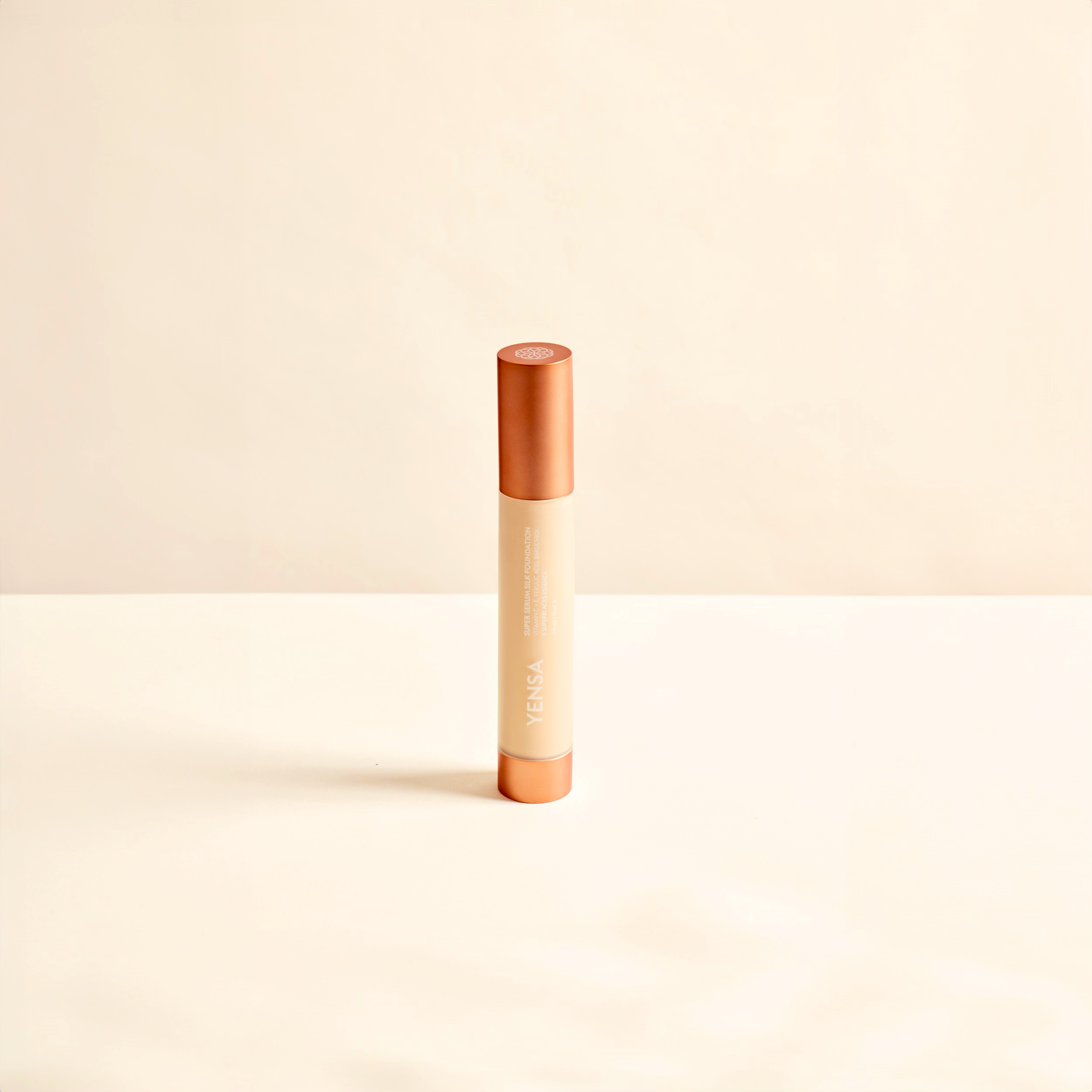 Super Serum Silk Natural Glow Hydrating Peptide Foundation for Radiant Skin by YENSA — detail shot 7