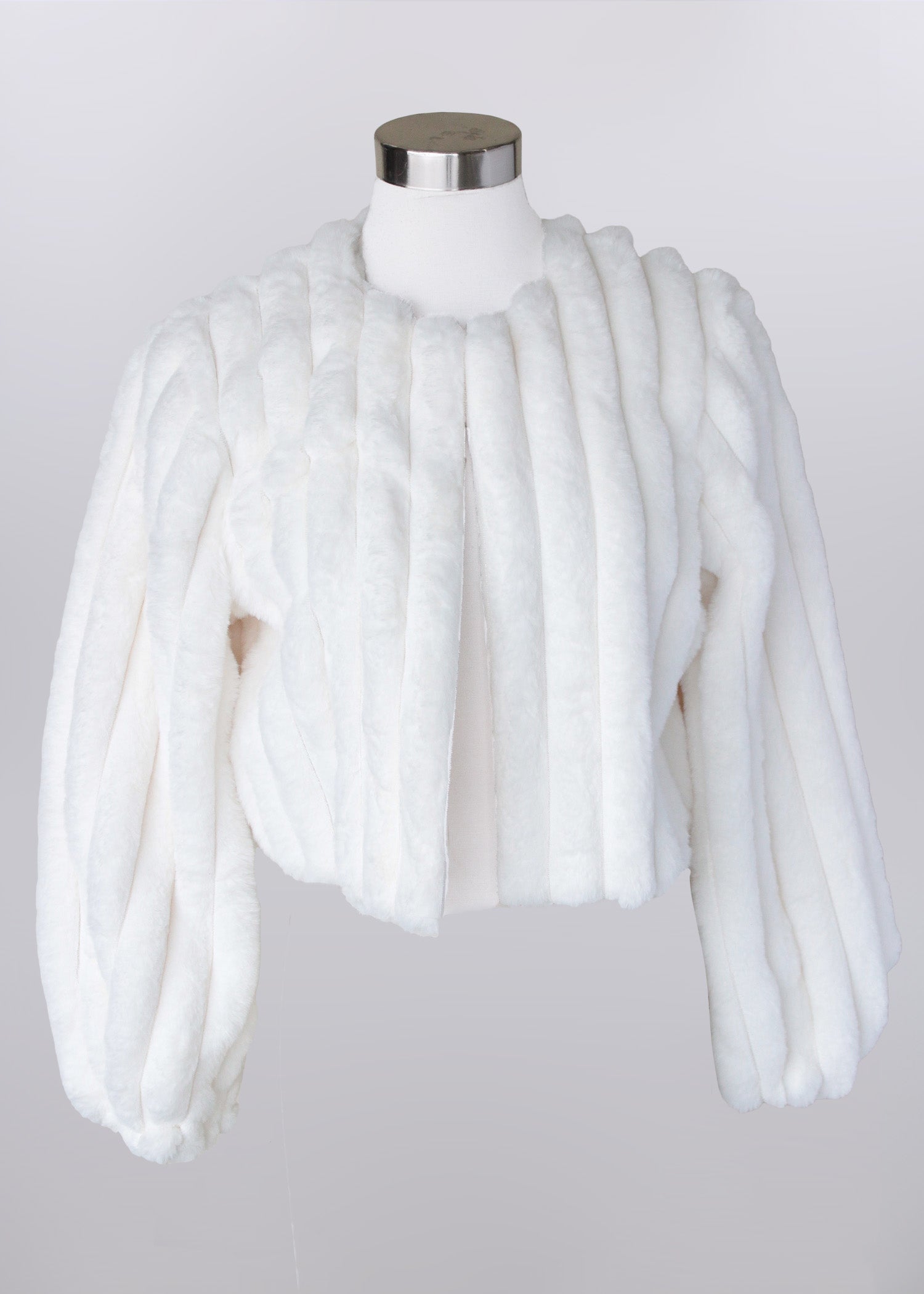 KADOU BOUTIQUE Faux Fur Cropped Jacket — detail close-up