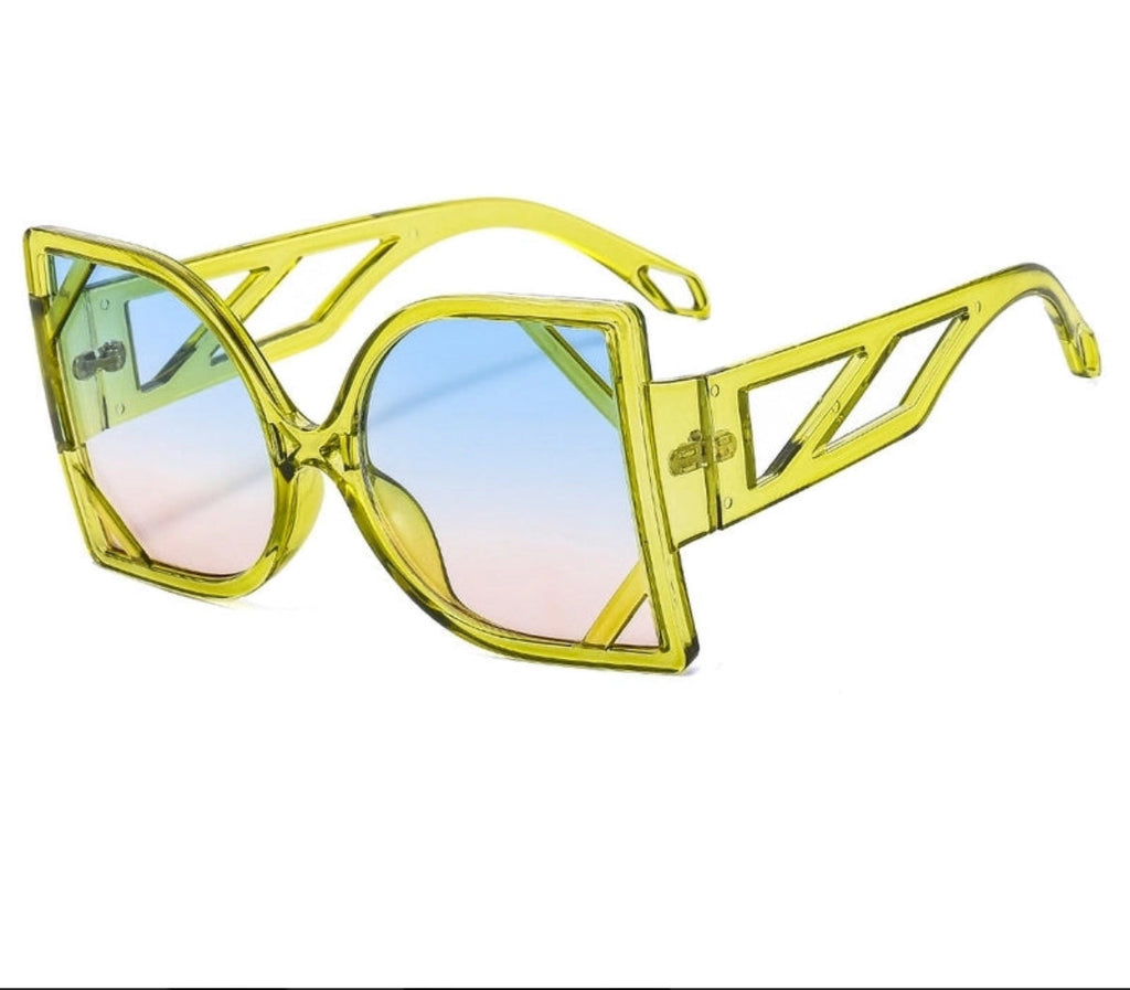 Pretty Little Patriot Pretty Little Patriot Boujee Boat sunglasses — Pretty Little Patriot branding close-up