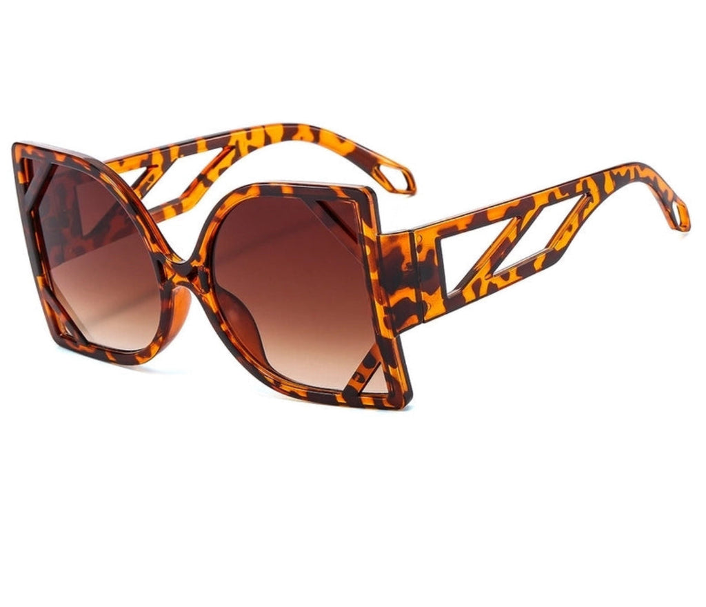 Pretty Little Patriot Pretty Little Patriot Boujee Boat sunglasses — detail shot 7