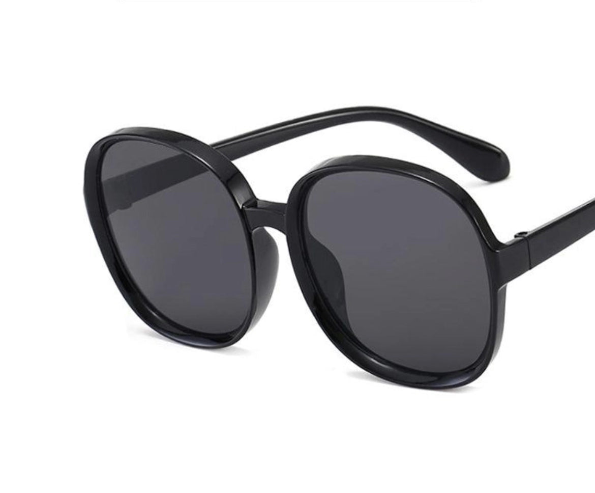 Pretty Little Patriot Pretty Little Patriot Round Large Frame Wild Sunglasses — product category context