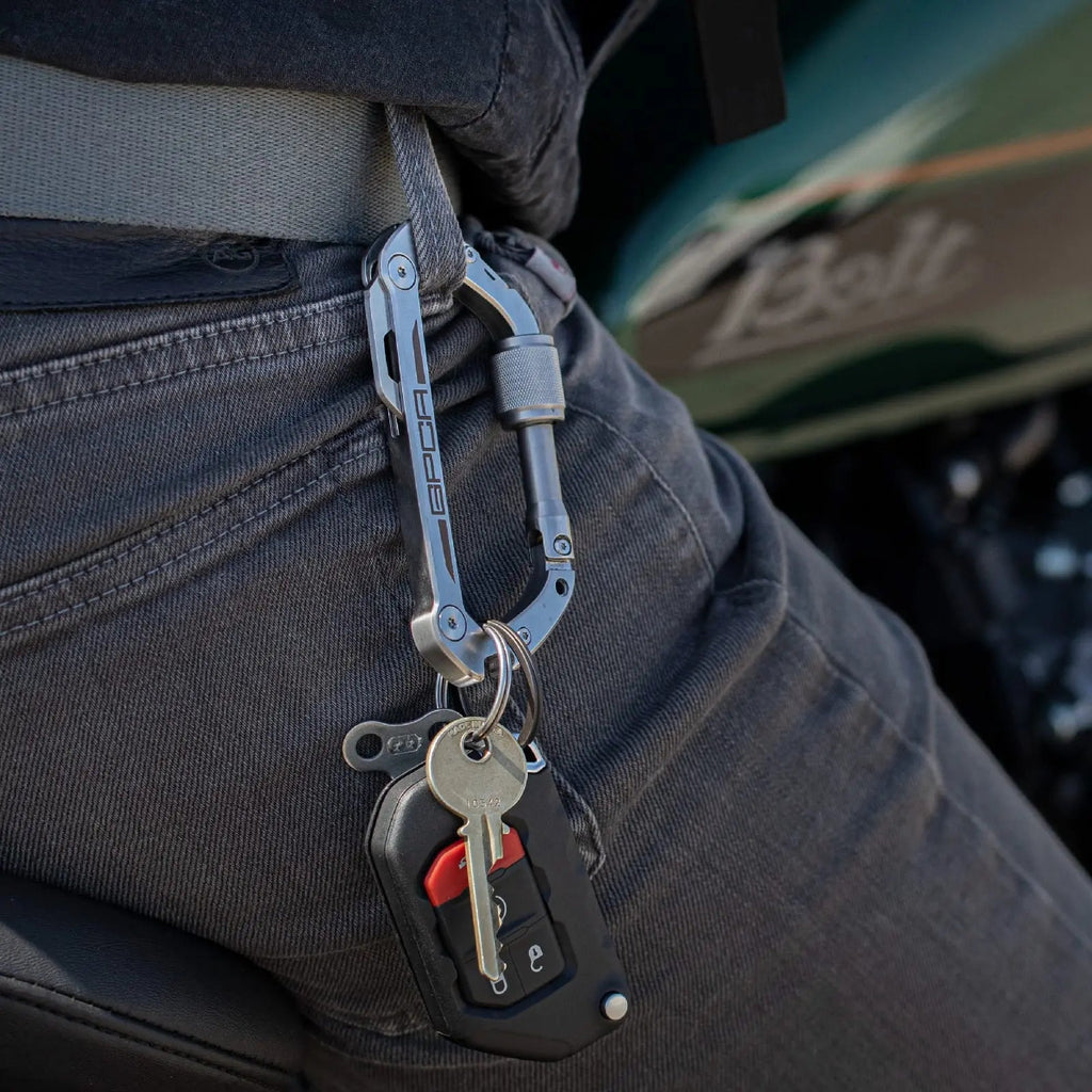 GPCA GPCA Carabiner PRO — EDC Multi-Tool Clip — detail close-up