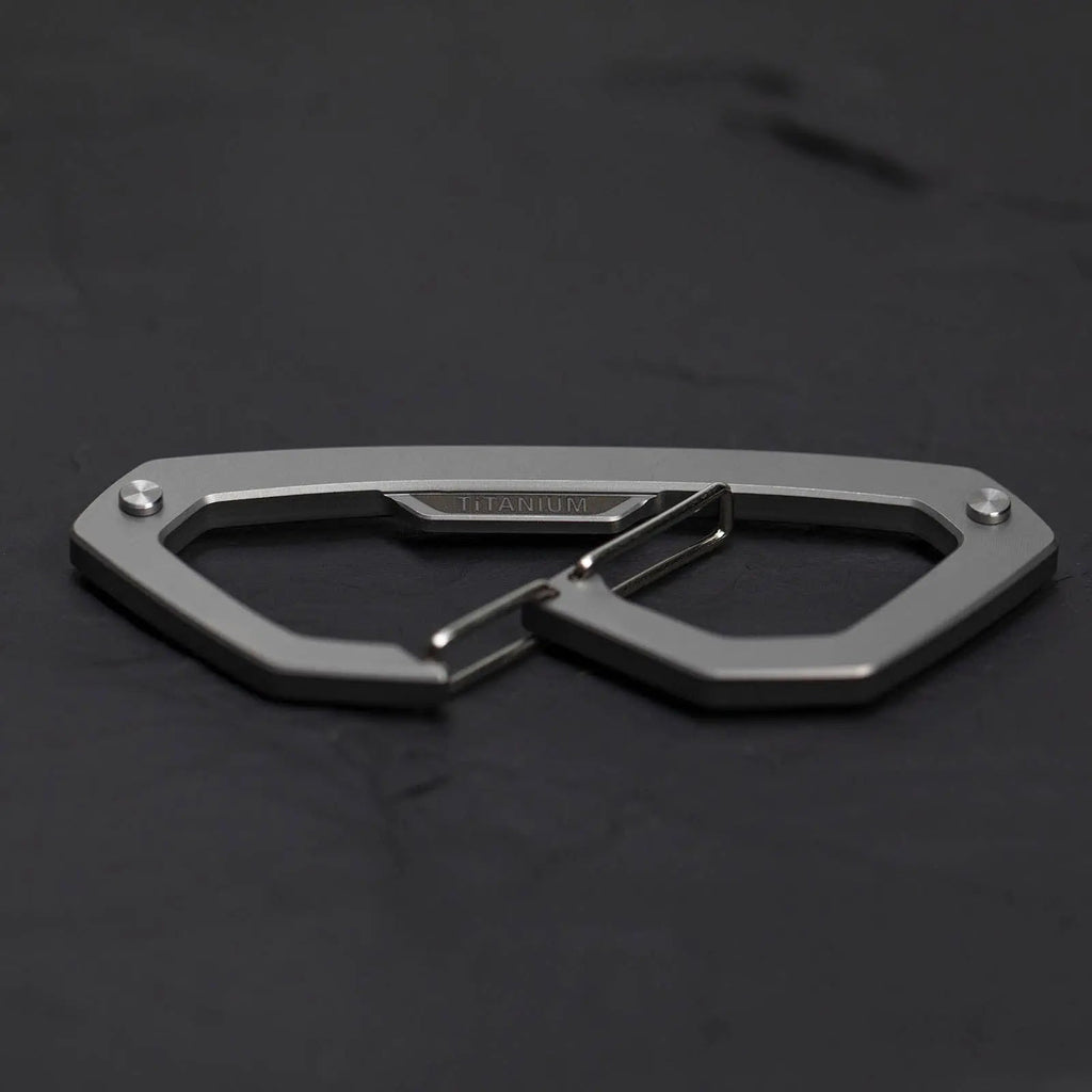GPCA GPCA Carabiner Loop PRO — lifestyle context