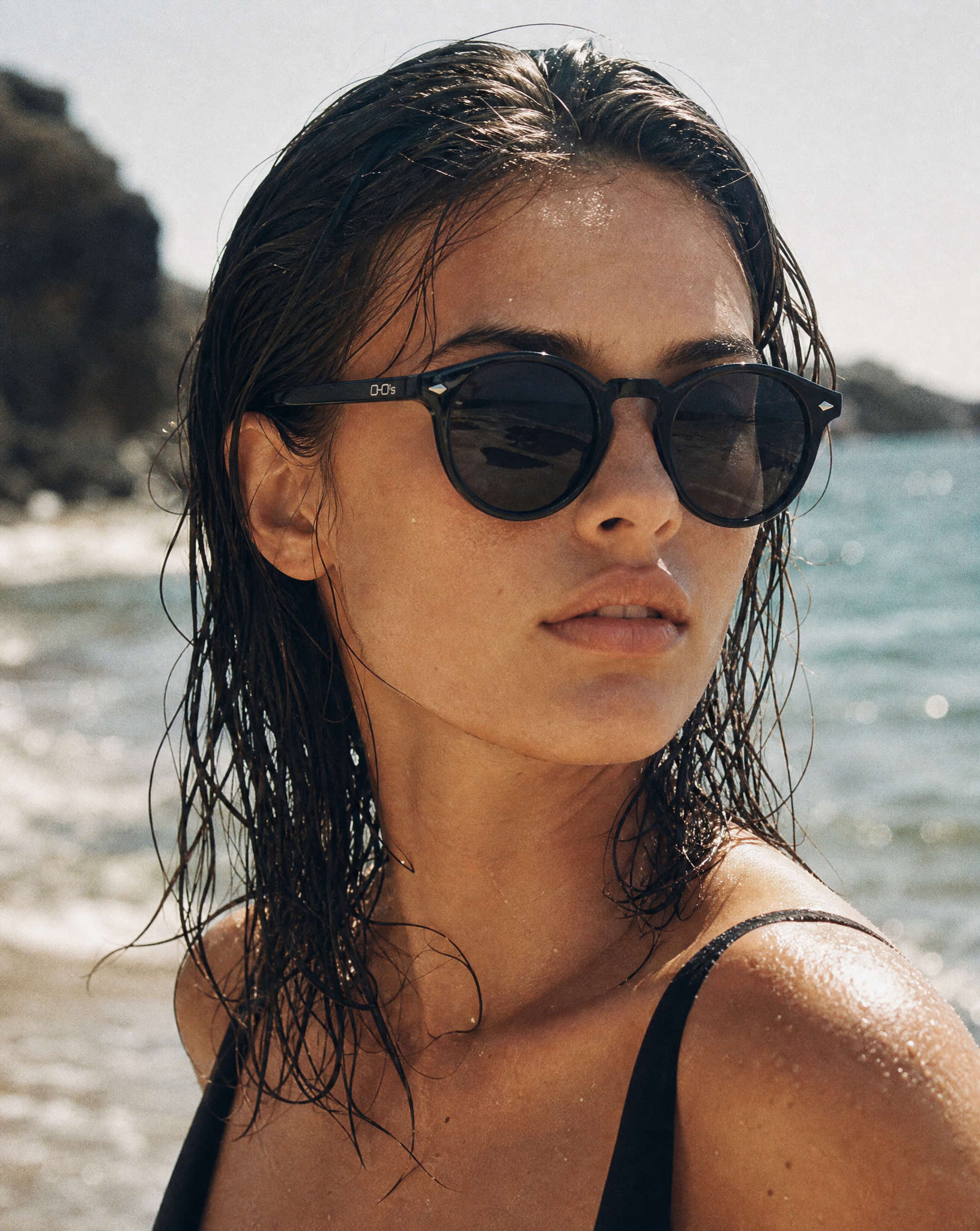 OASIS Black Polarized Round Sunglasses