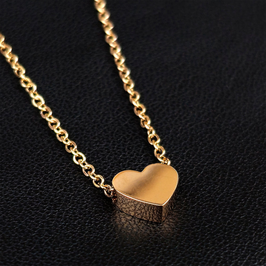 BodyCandy Stainless Steel Rose Gold Tone PVD Chain Dainty Heart Pendant Necklace — detail close-up