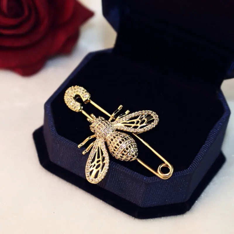Envy NYC Envy NYC Luxury Full Crystal Gold Color Bee Brooch — Gold detail