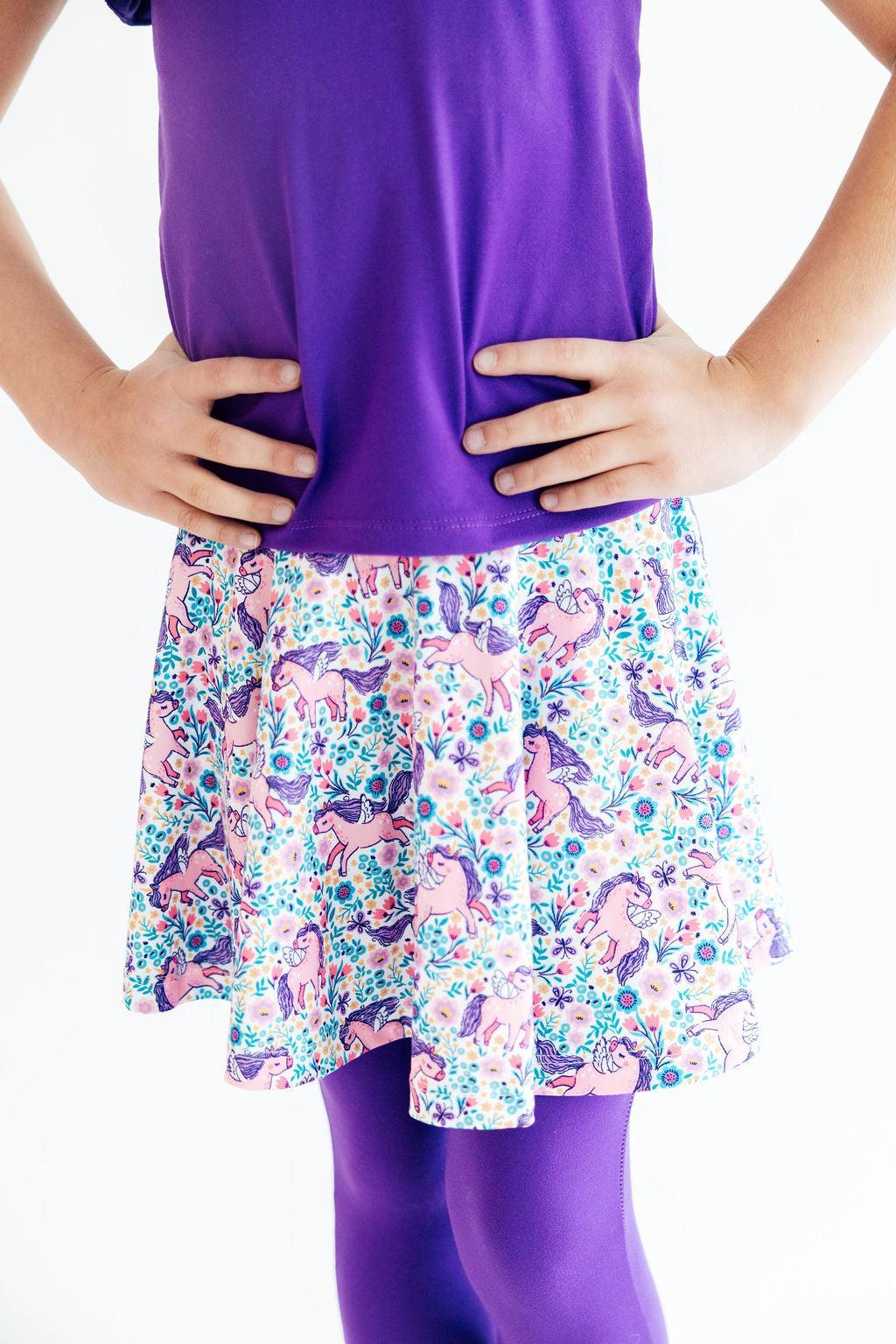 Mila & Rose ® Head in the Clouds Twirl Skegging — detail close-up