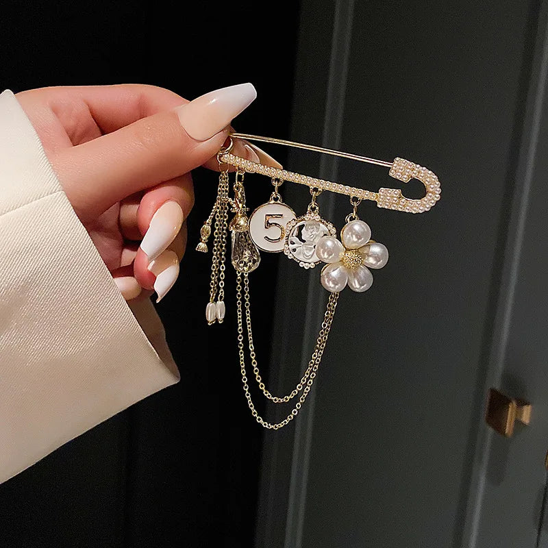 Envy NYC Envy NYC Designer Chanel Brooch Jewelry — main product shot