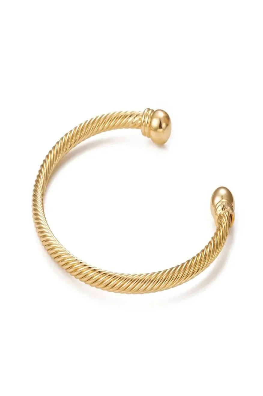 Pretty Little Patriot Pretty Little Patriot Cable Cuff Bracelet -clearance — construction detail