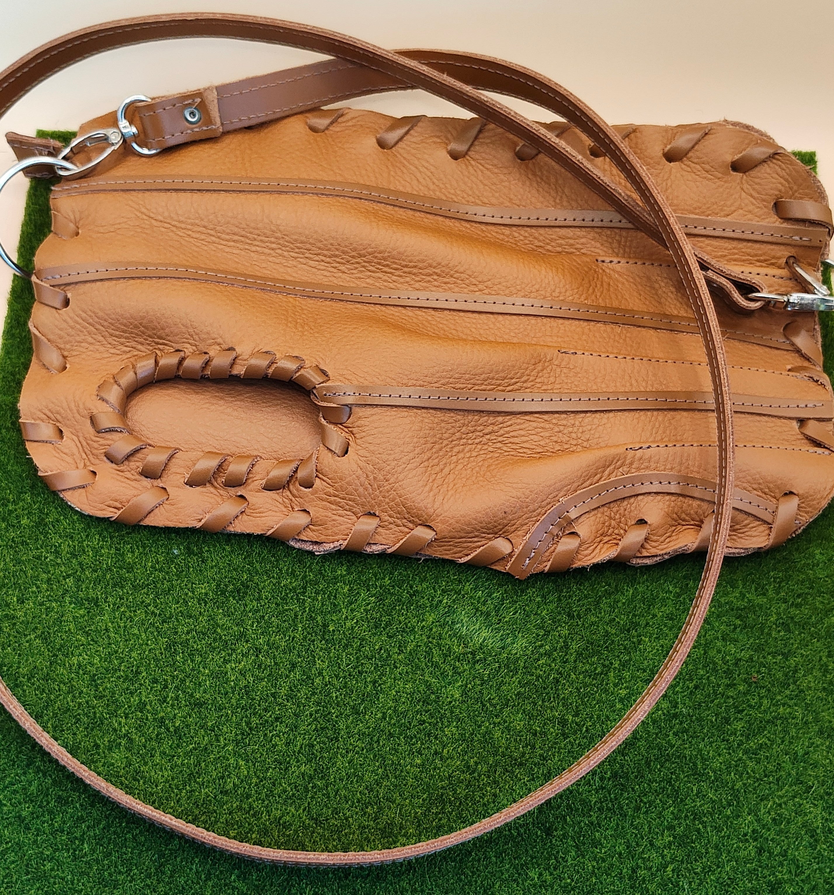 Whenitwasagame baseballglovewallets.com Finger Glove Purse - Blank No Patch — detail close-up