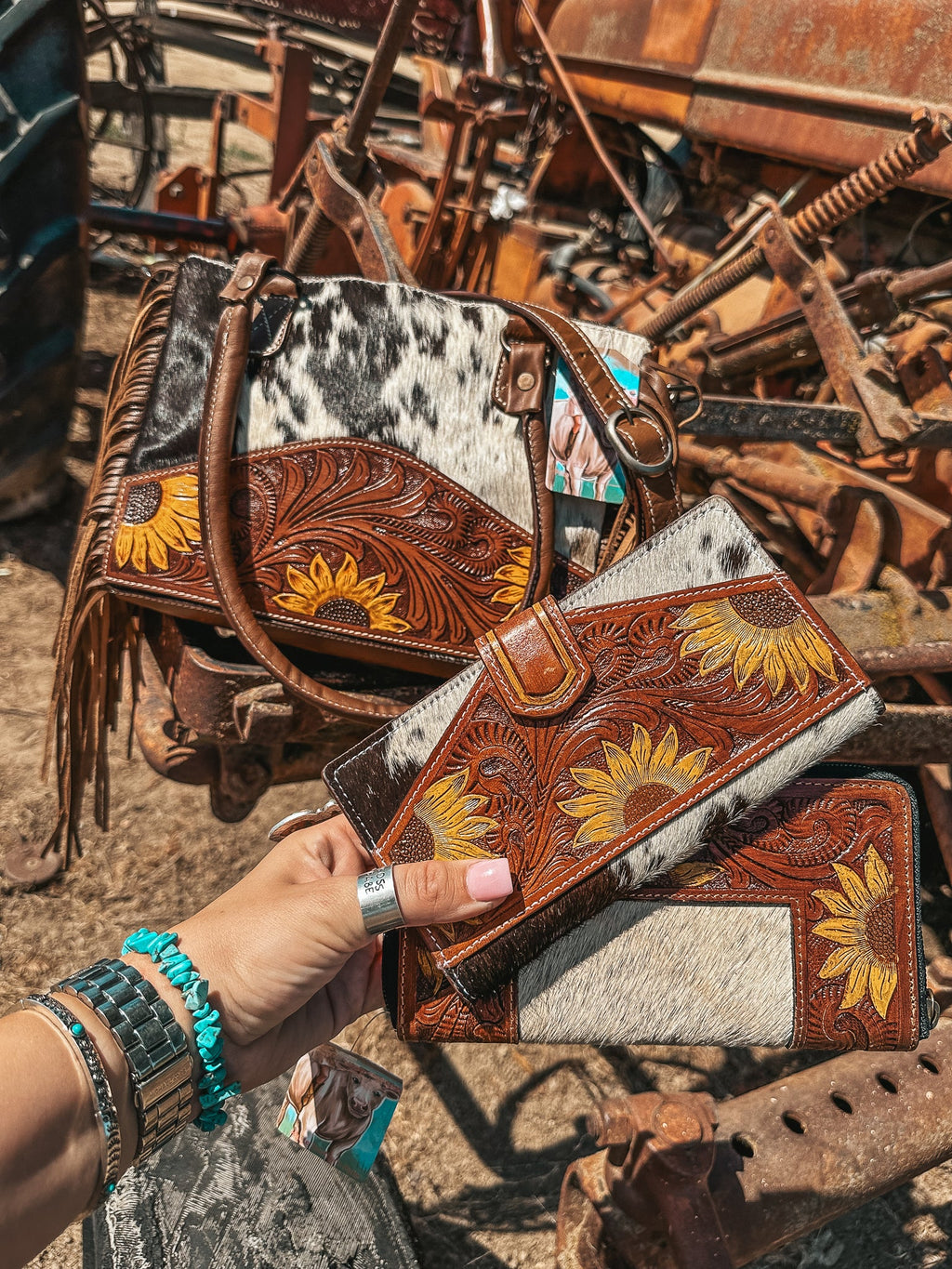 Haute Southern Hyde The Avery Concealed Carry a Haute Southern Hyde by Beth Marie Exclusive — fabric or material detail