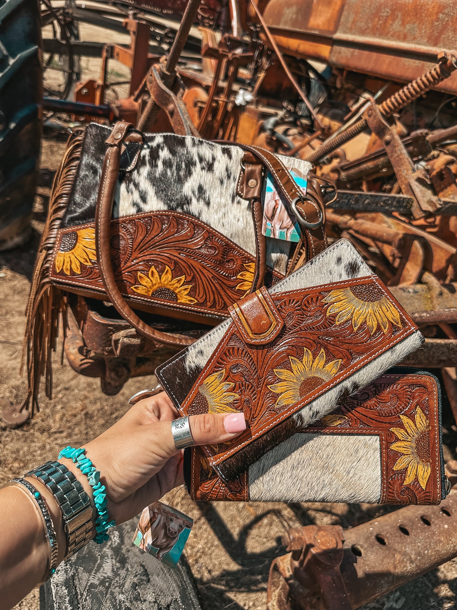 Haute Southern Hyde The Avery Concealed Carry a Haute Southern Hyde by Beth Marie Exclusive — fabric or material detail