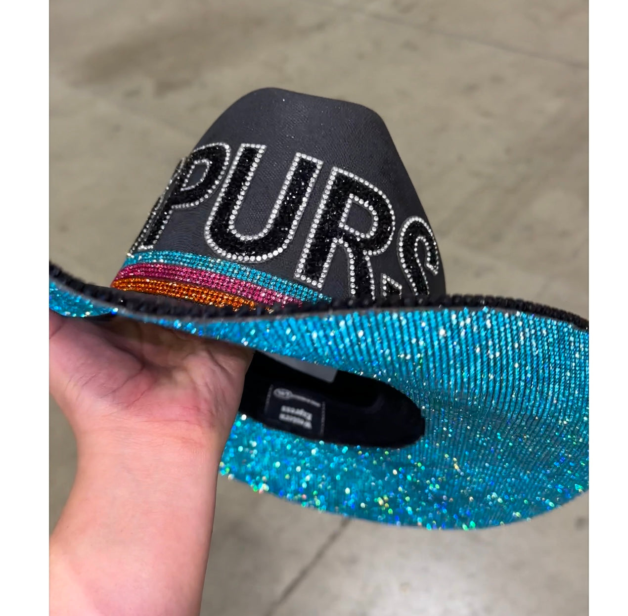 Rhinestone Cowgirl Retro Spurs Hat — detail close-up