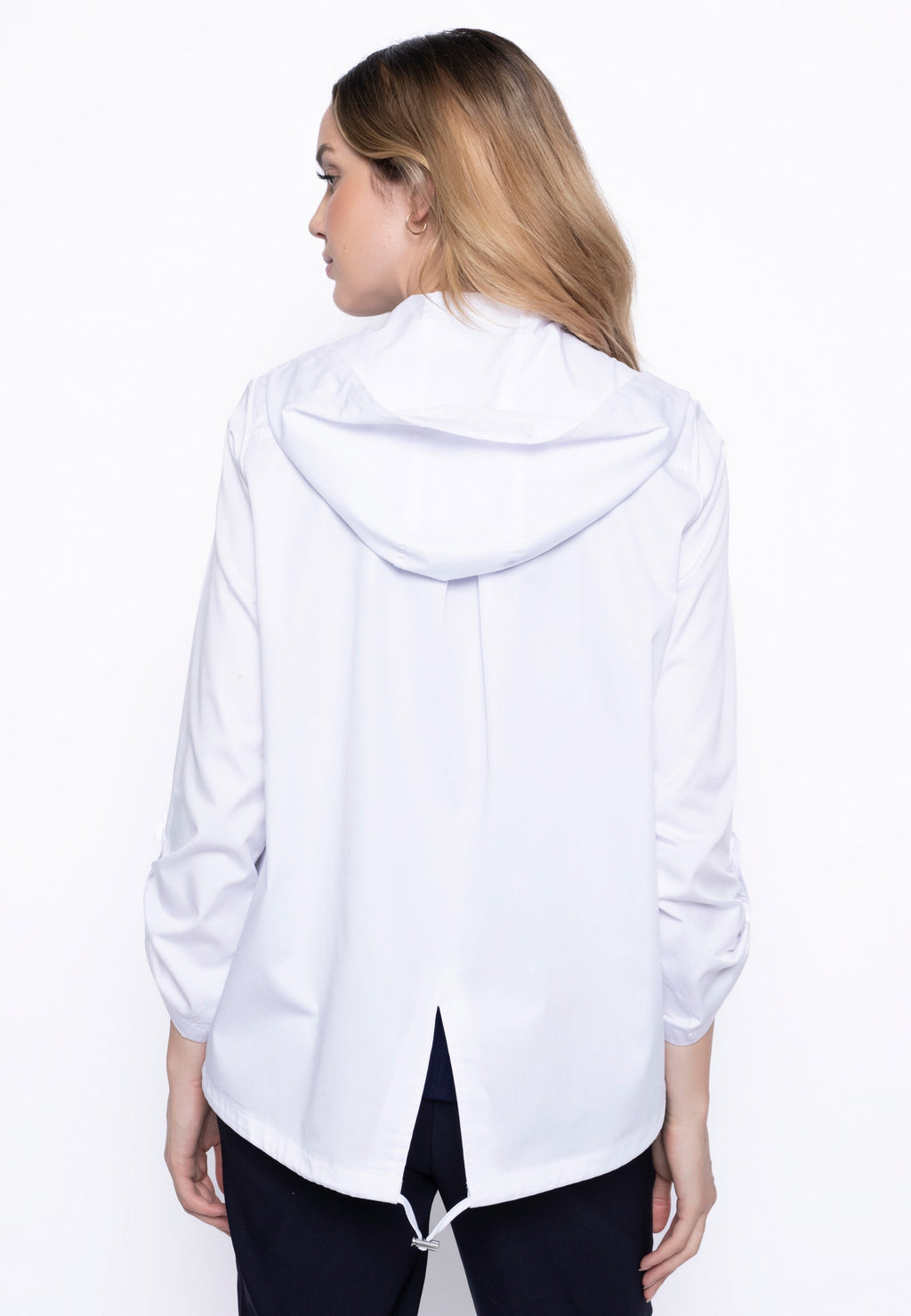 KADOU BOUTIQUE Lightweight White Jacket — detail close-up