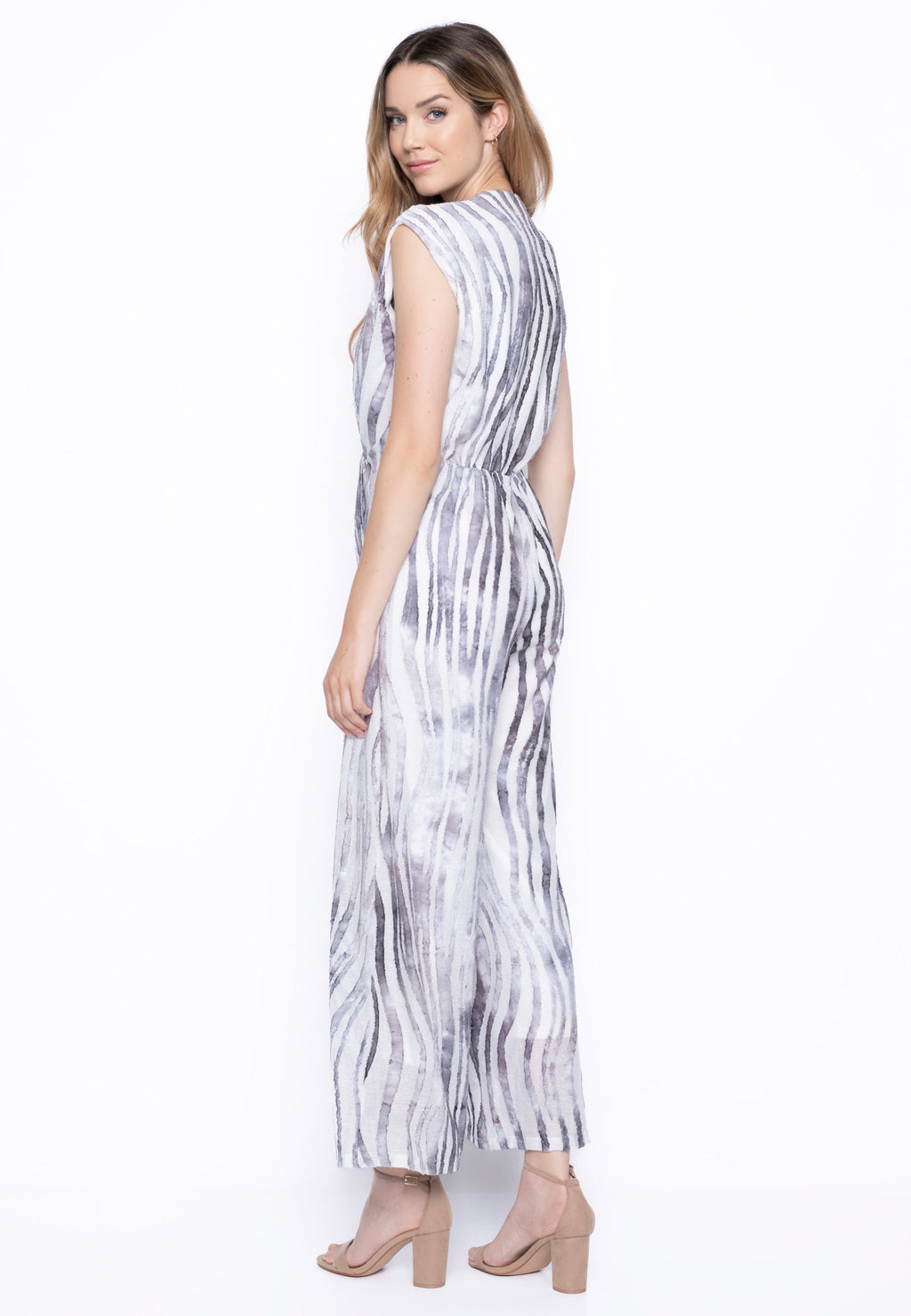 KADOU BOUTIQUE Tie-Front Jumpsuit — detail close-up