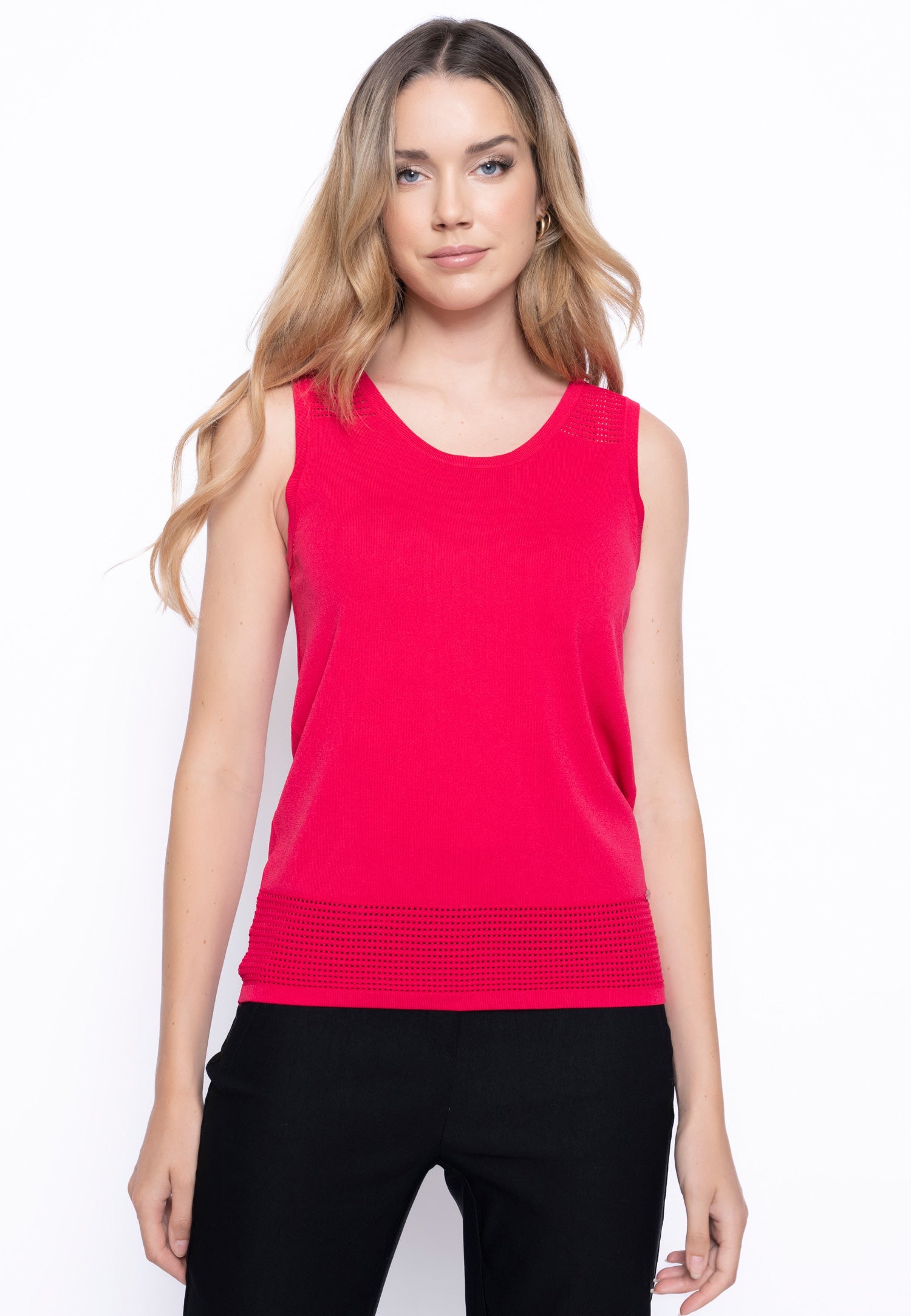 KADOU BOUTIQUE Knitted Tank — detail close-up