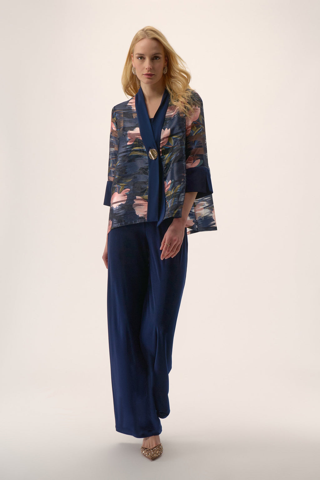 KADOU BOUTIQUE Signature | Jacquard Organza Floral Print Swing Jacket-254729-3316 — detail close-up