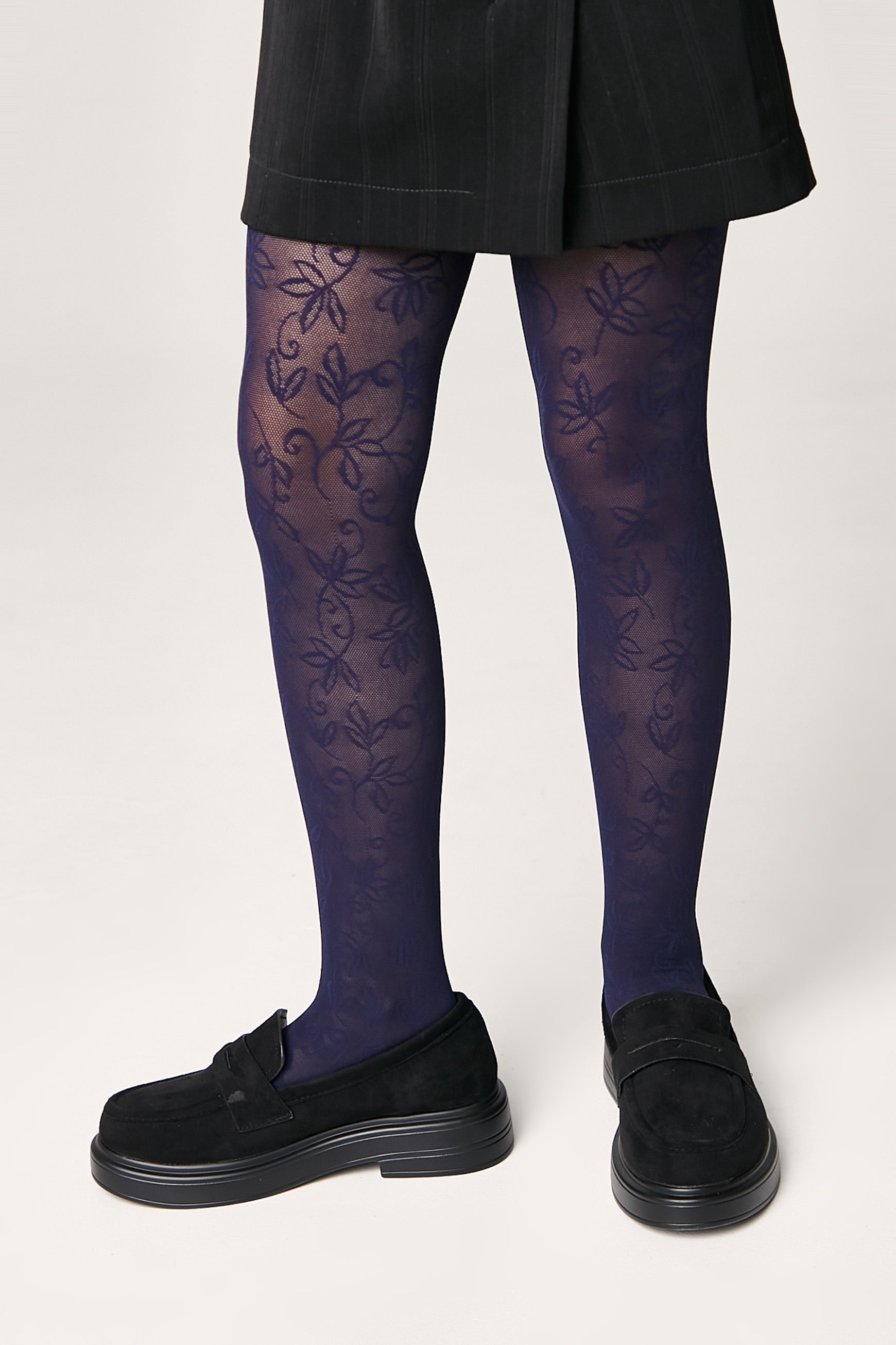 TheRanok.com Conte Tights for girls Ketty 40 Den - Floral Pattern — in-use photo