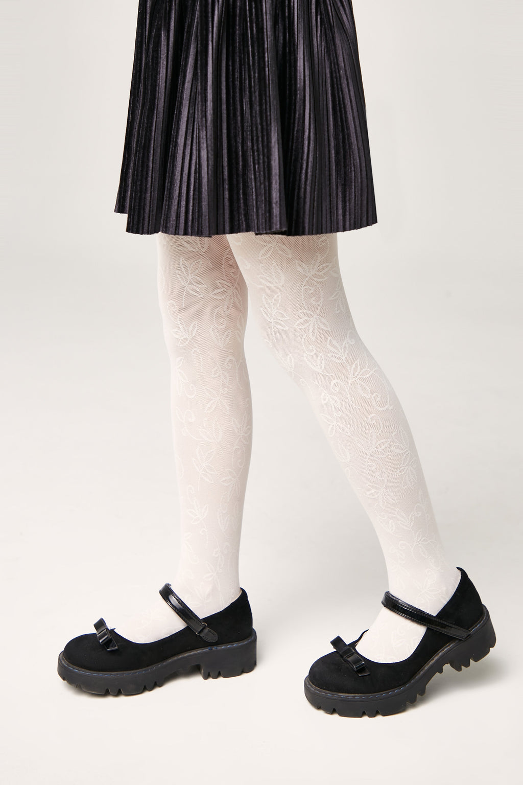 TheRanok.com Conte Tights for girls Ketty 40 Den - Floral Pattern — fabric or material detail