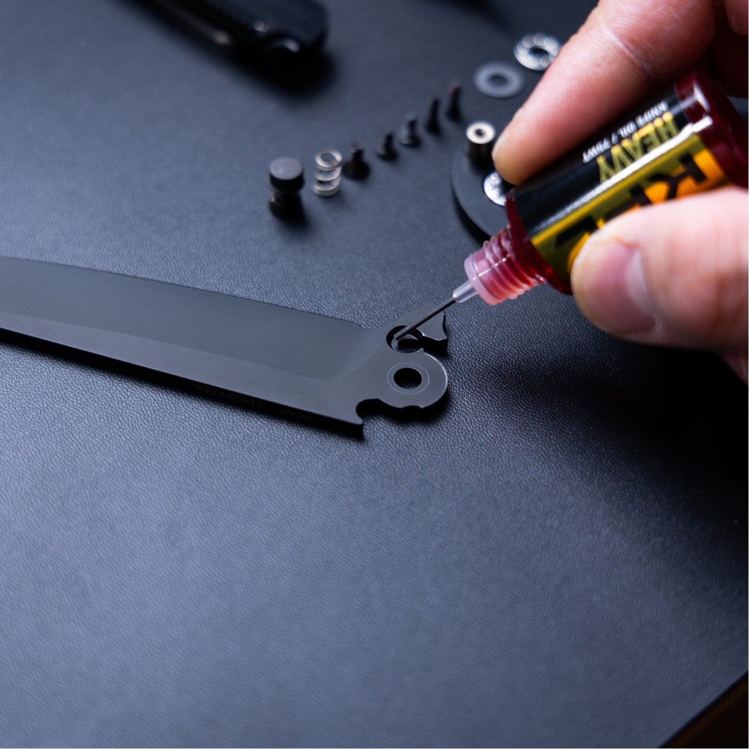 KPL Heavy™ – Knife Pivot Lube, view 3
