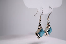 Turquoise square drops