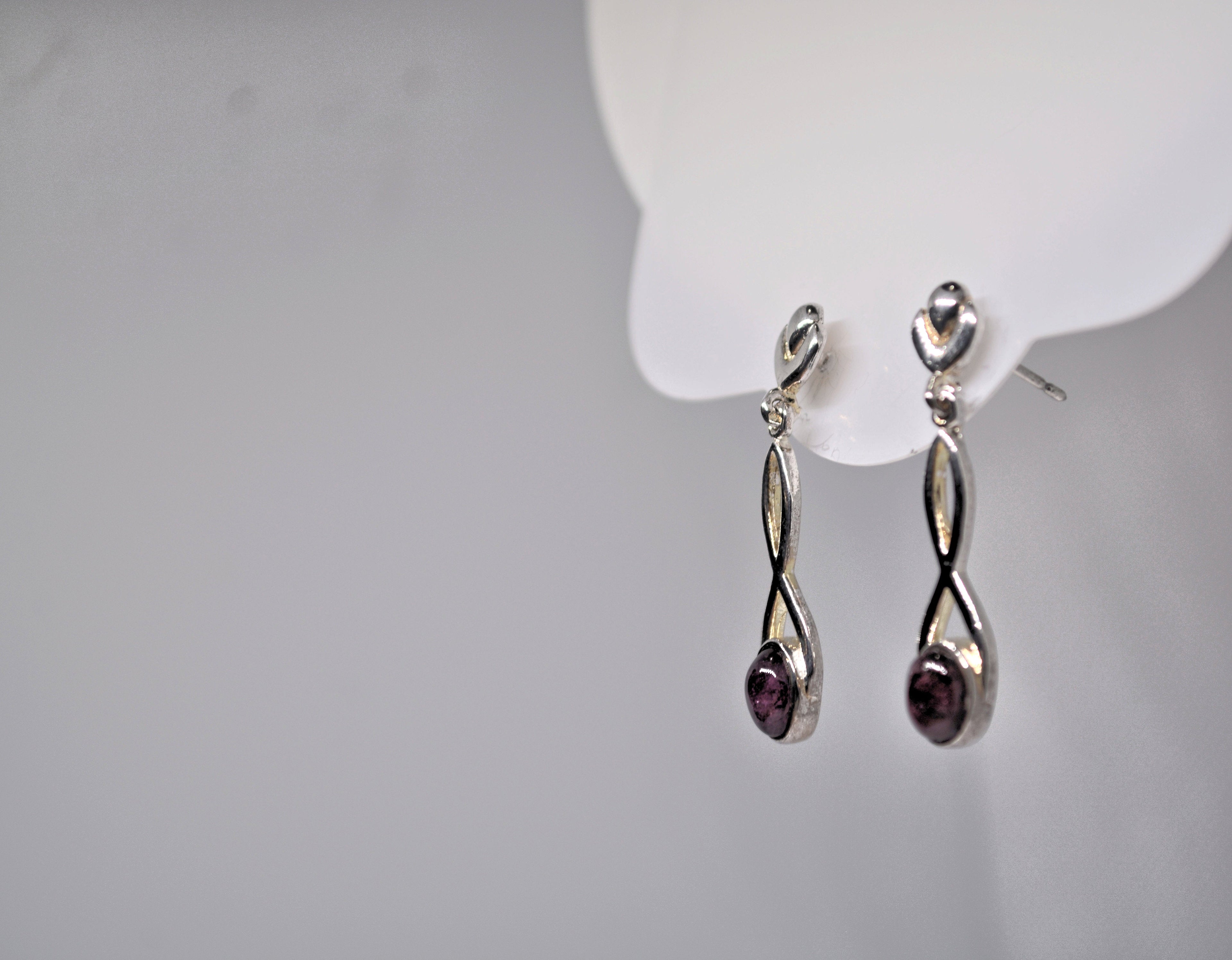 Just Neat Stuff Garnet oval Swirl Earrings — side view